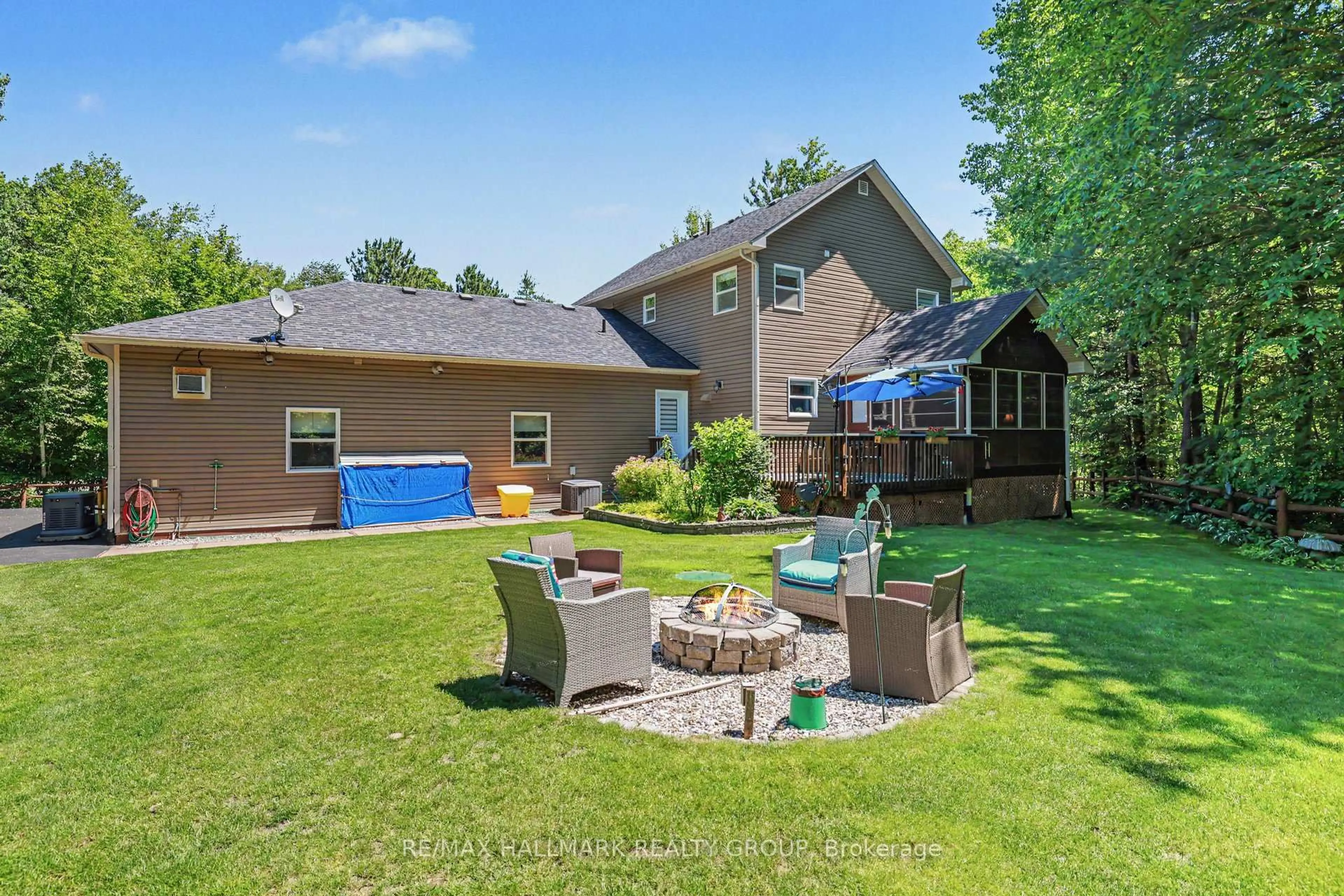 A pic from outside/outdoor area/front of a property/back of a property/a pic from drone, water/lake/river/ocean view for 184 Charmont Way, Ottawa Ontario K0A 3M0