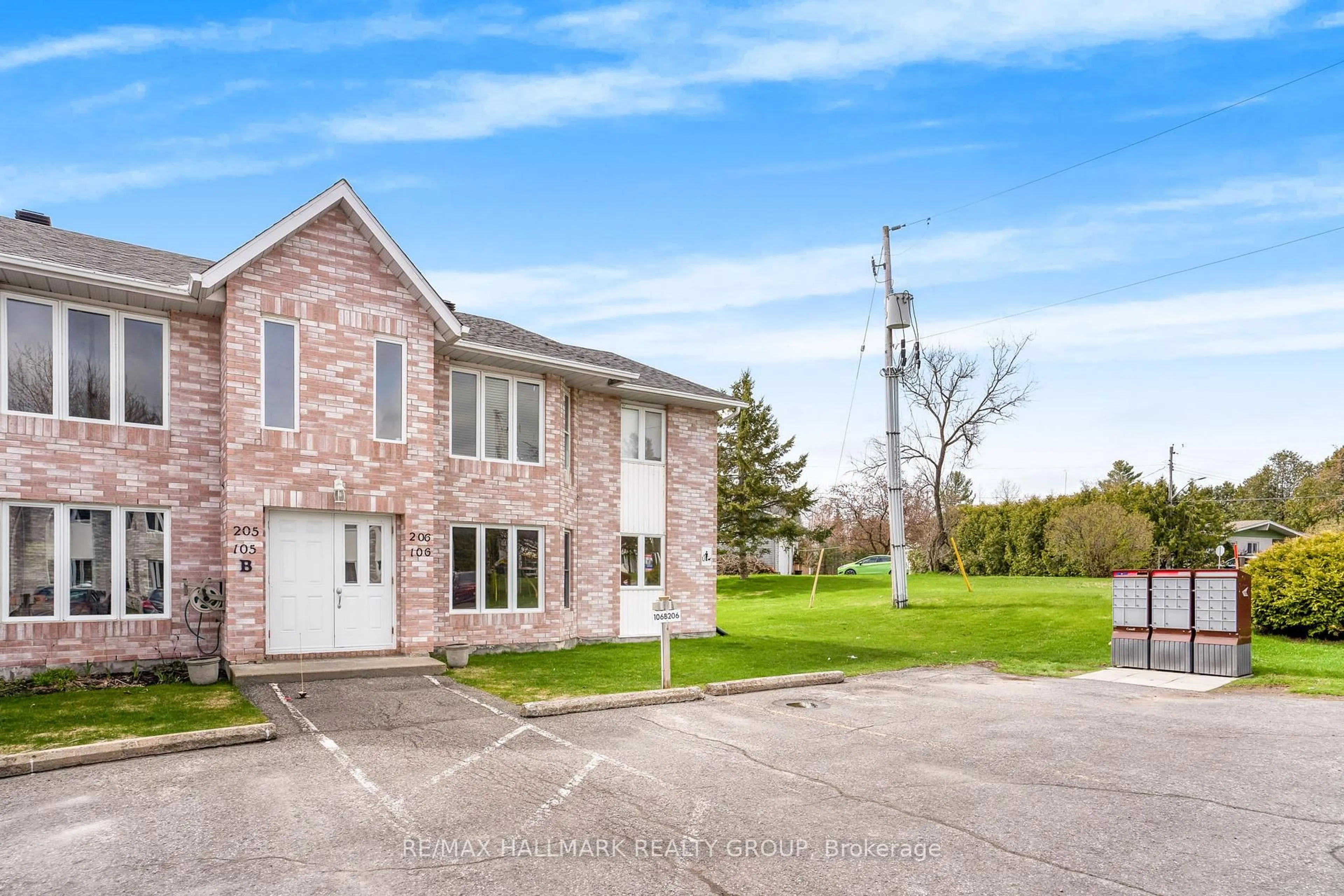 A pic from outside/outdoor area/front of a property/back of a property/a pic from drone, street for 185 Du Comte Rd #106B, Alfred and Plantagenet Ontario K0B 1L0