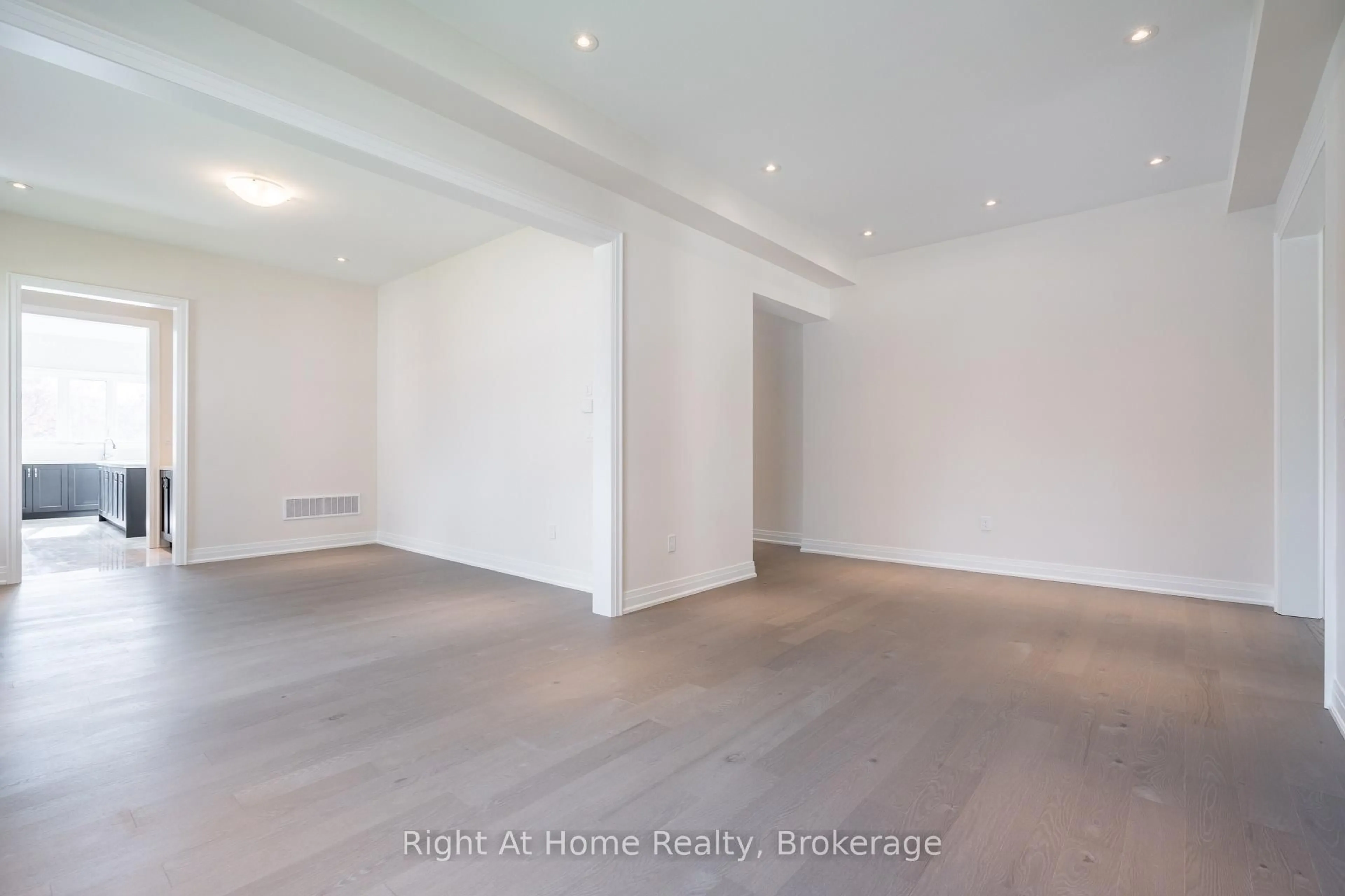 A pic of a room for 94 Smokey Hollow Pl, Hamilton Ontario L0R 2H1
