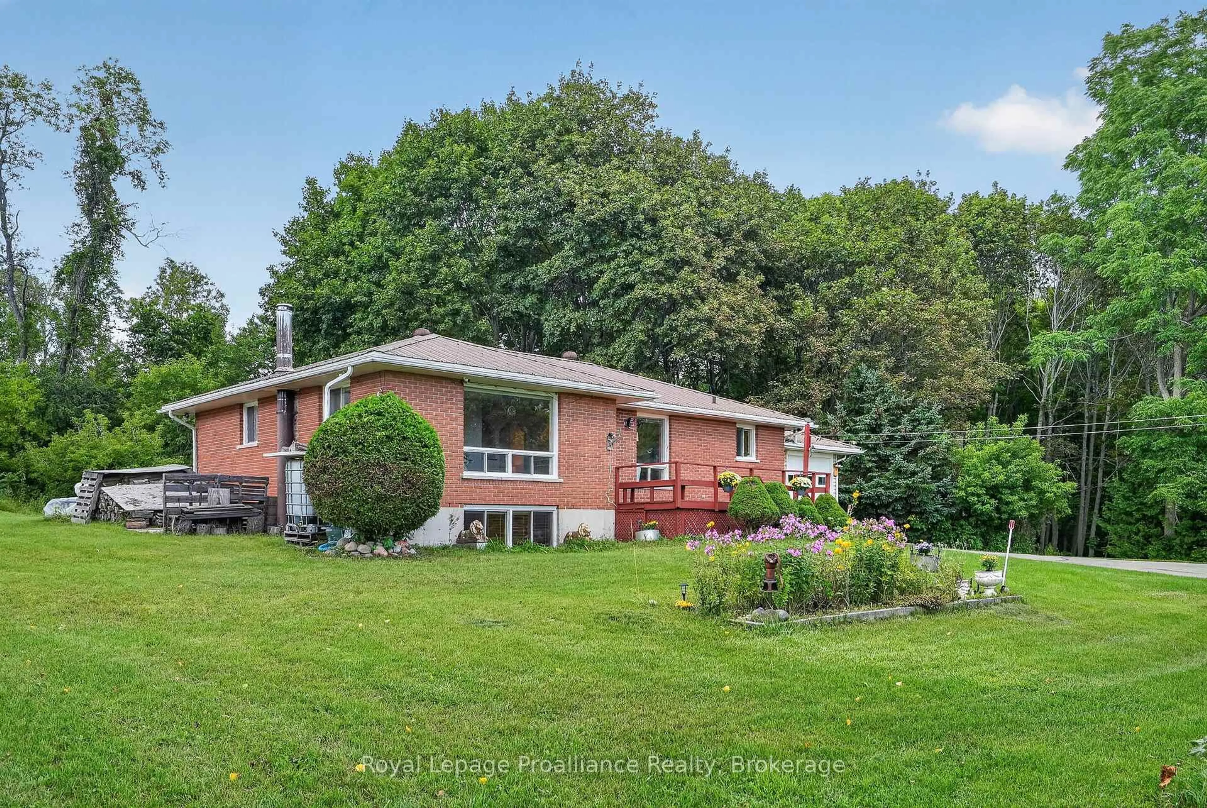 A pic from outside/outdoor area/front of a property/back of a property/a pic from drone, unknown for 70 Simpson St, Brighton Ontario K0K 1H0