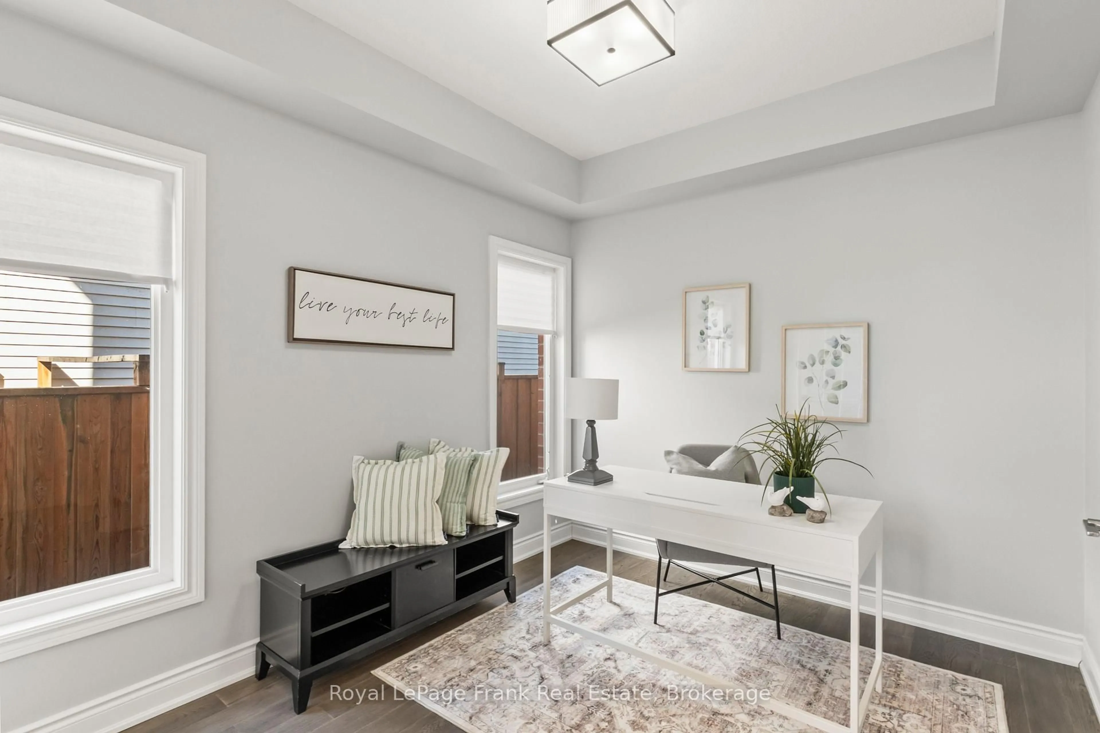 Indoor entryway for 12 Coldbrook Dr, Cavan Monaghan Ontario L0A 1G0