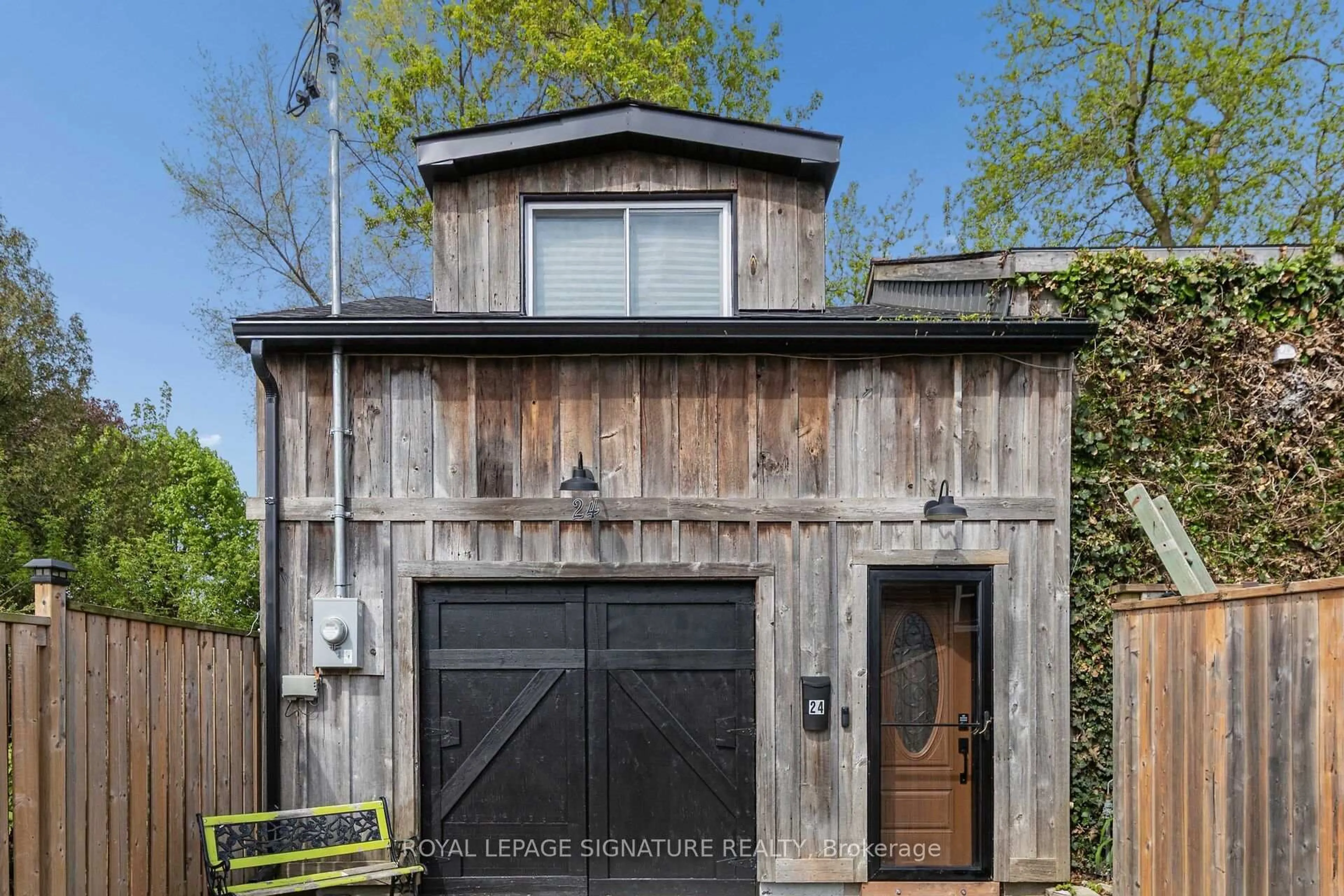 Shed for 24 Davidson St, Cambridge Ontario N1S 2T9