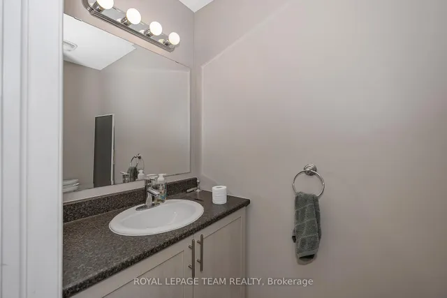 415 Arncliffe Ave, Ottawa 4
