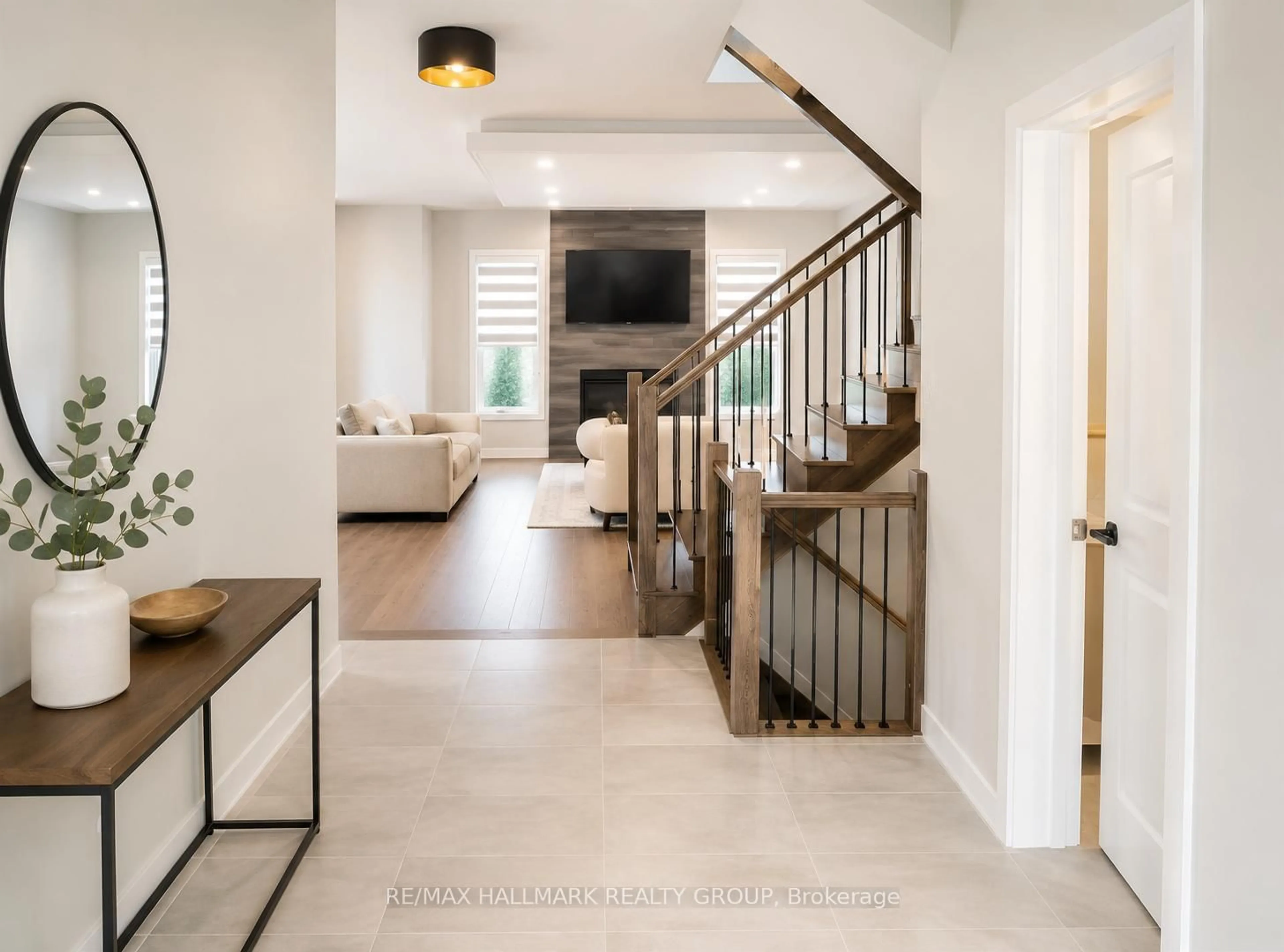 Indoor entryway for 20 Rutile St # , Clarence-Rockland Ontario K4K 0L4