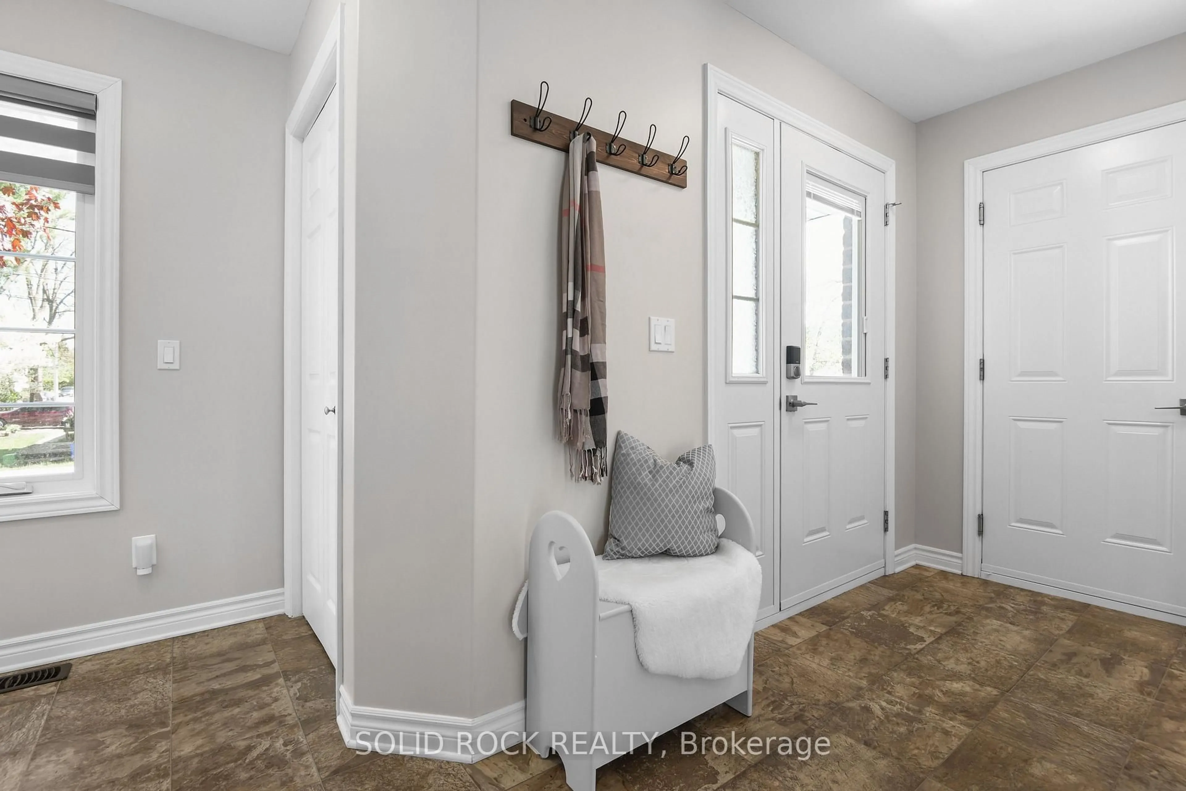 Indoor entryway for 55 Woodward St, Carleton Place Ontario K7C 2X3