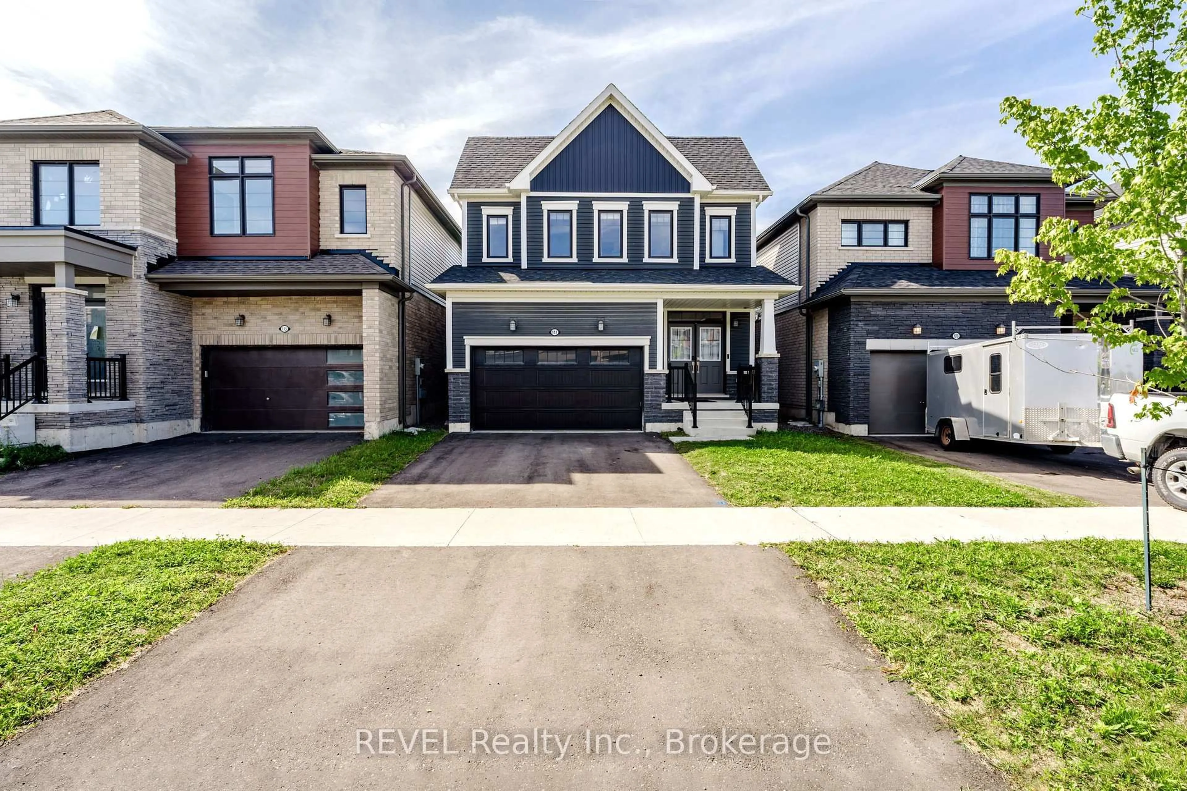 Home with brick exterior material, street for 111 Sunflower Cres, Thorold Ontario L3B 0L1