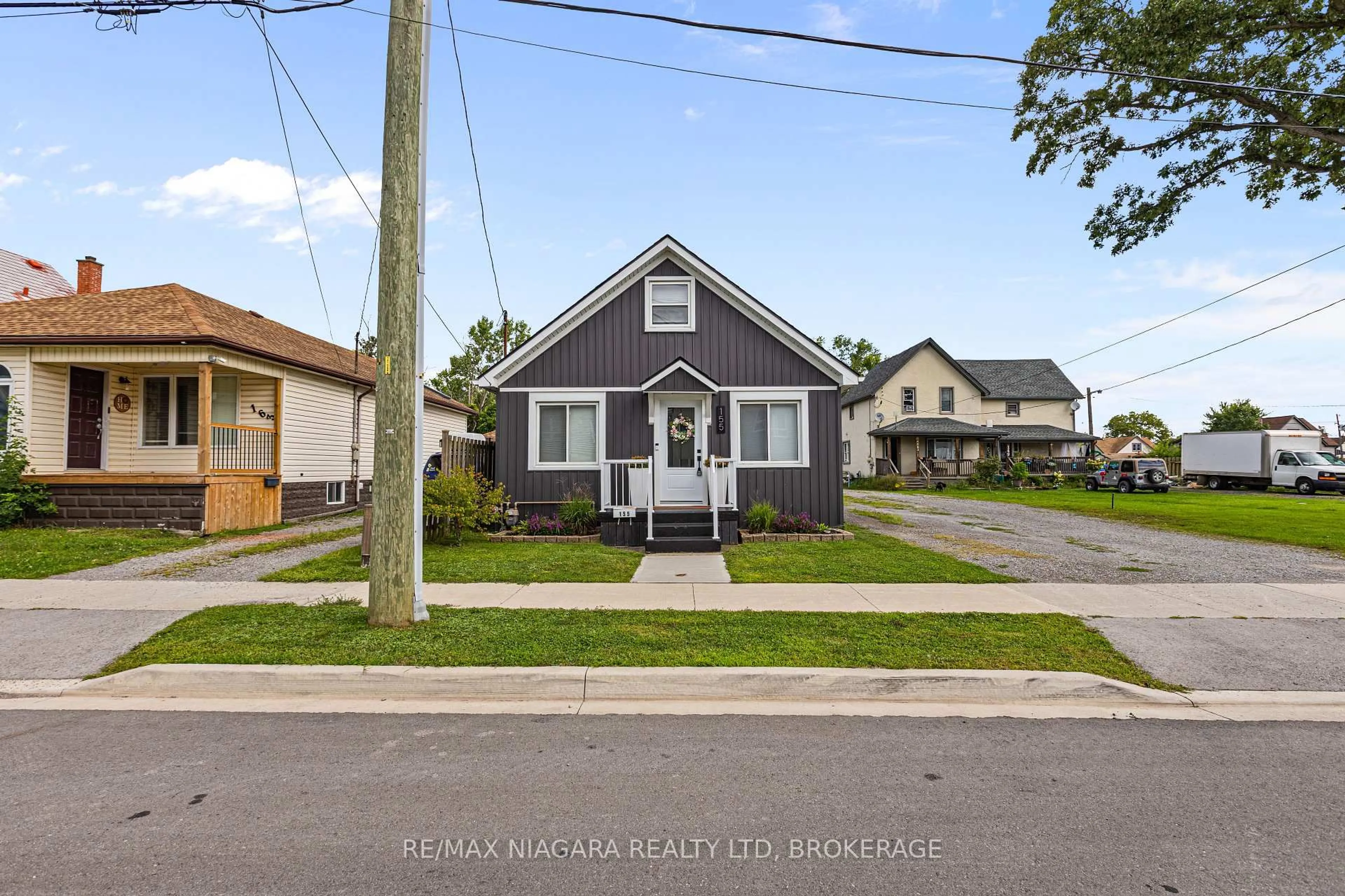 Unknown for 155 Broadway St, Welland Ontario L3C 5L6