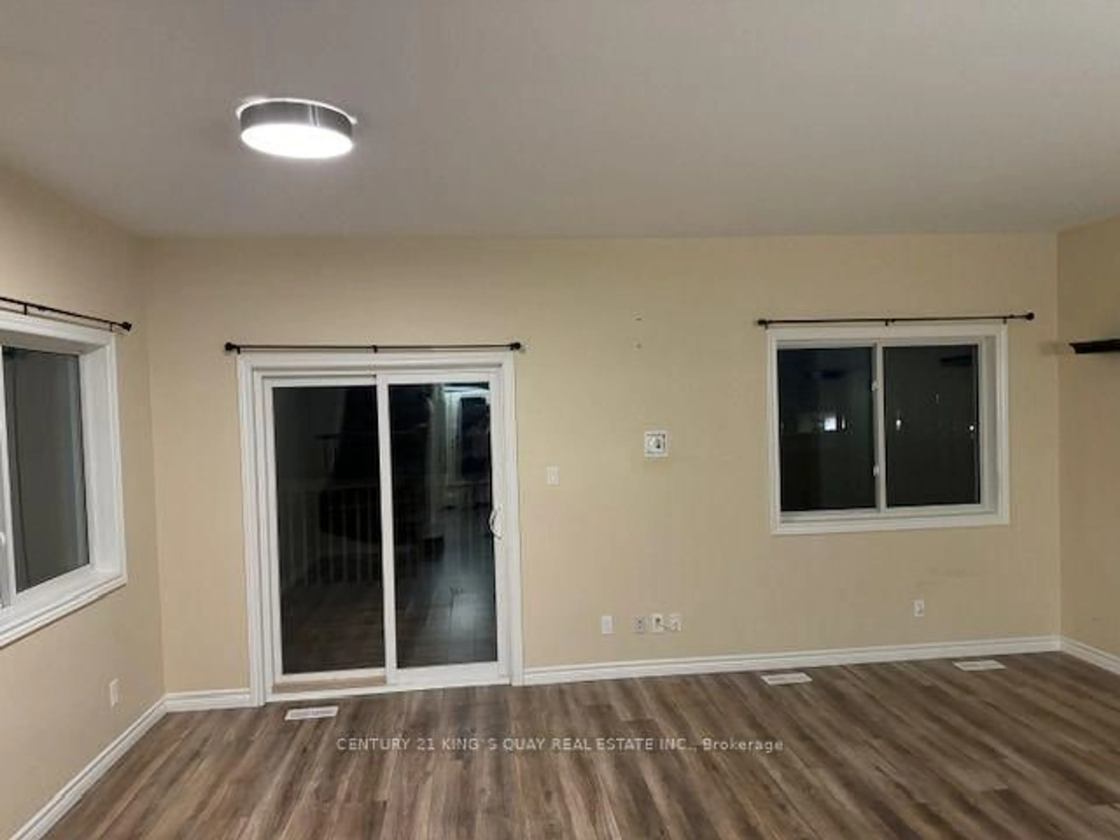 A pic of a room for 5 Ledgerock Crt, Quinte West Ontario K8R 0A1