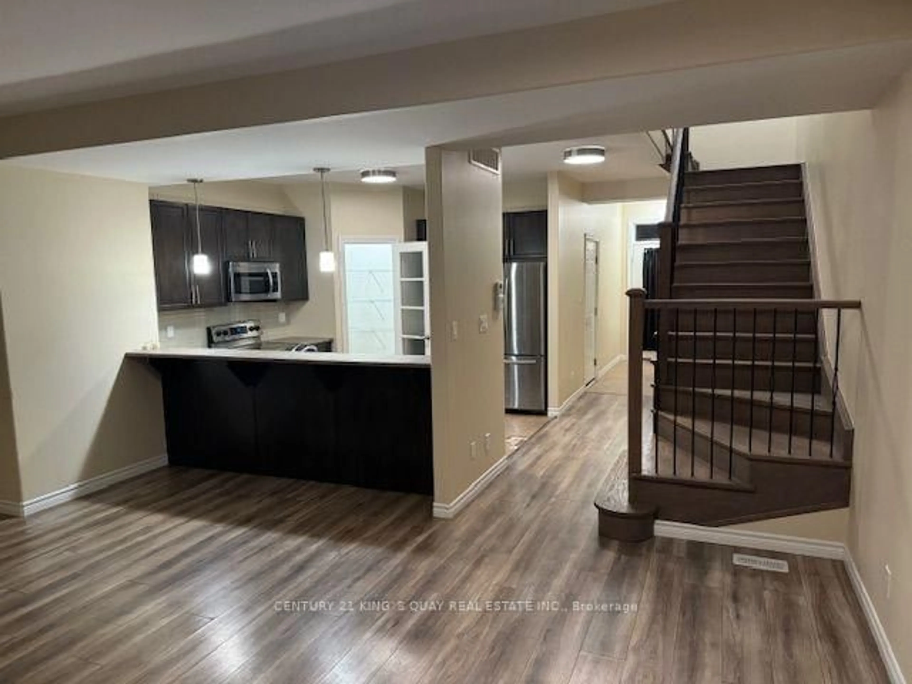 Open concept kitchen, unknown for 5 Ledgerock Crt, Quinte West Ontario K8R 0A1