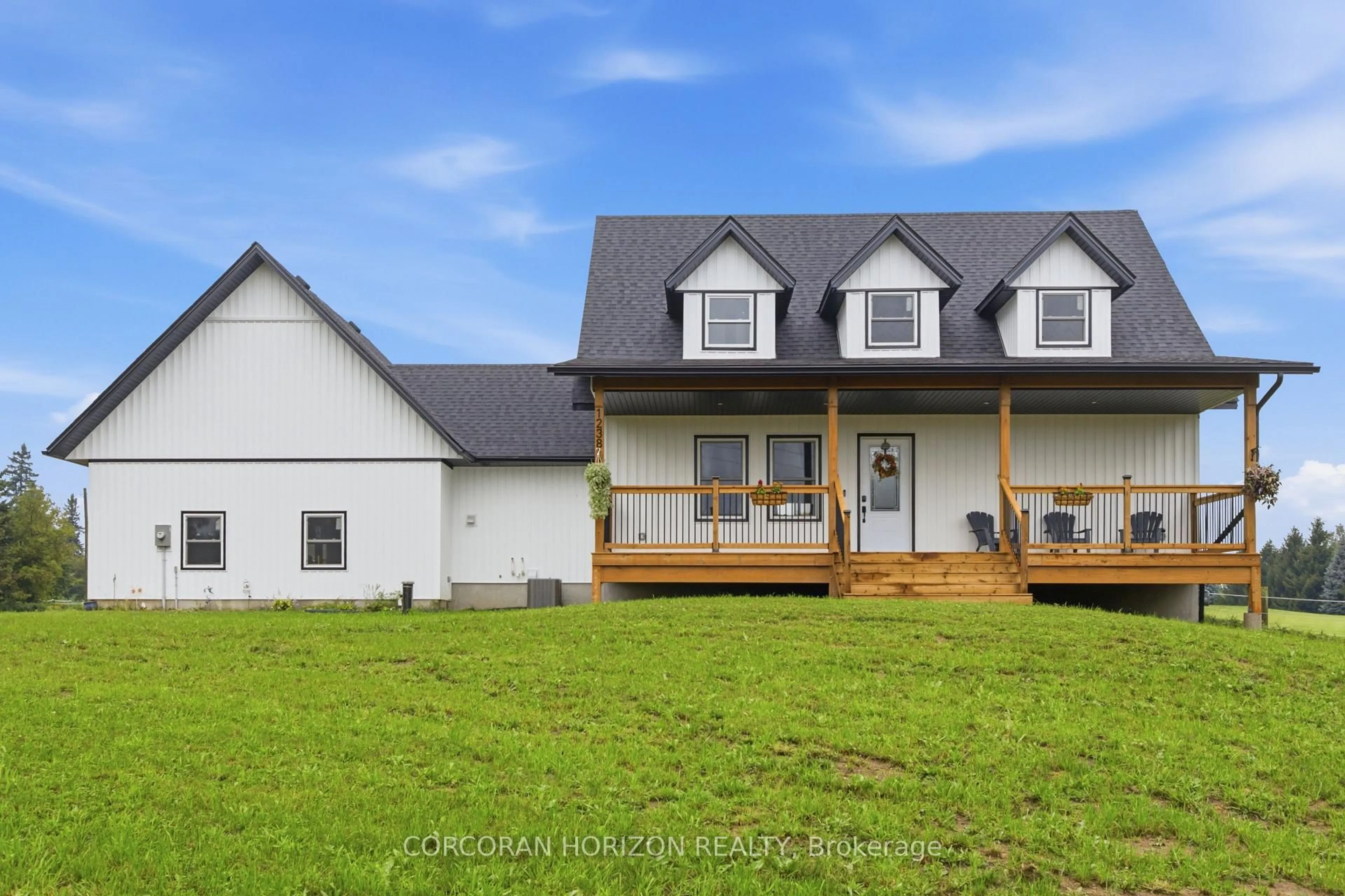 Home with vinyl exterior material, unknown for 1238 Snyder's Rd, Wilmot Ontario N3A 3L3