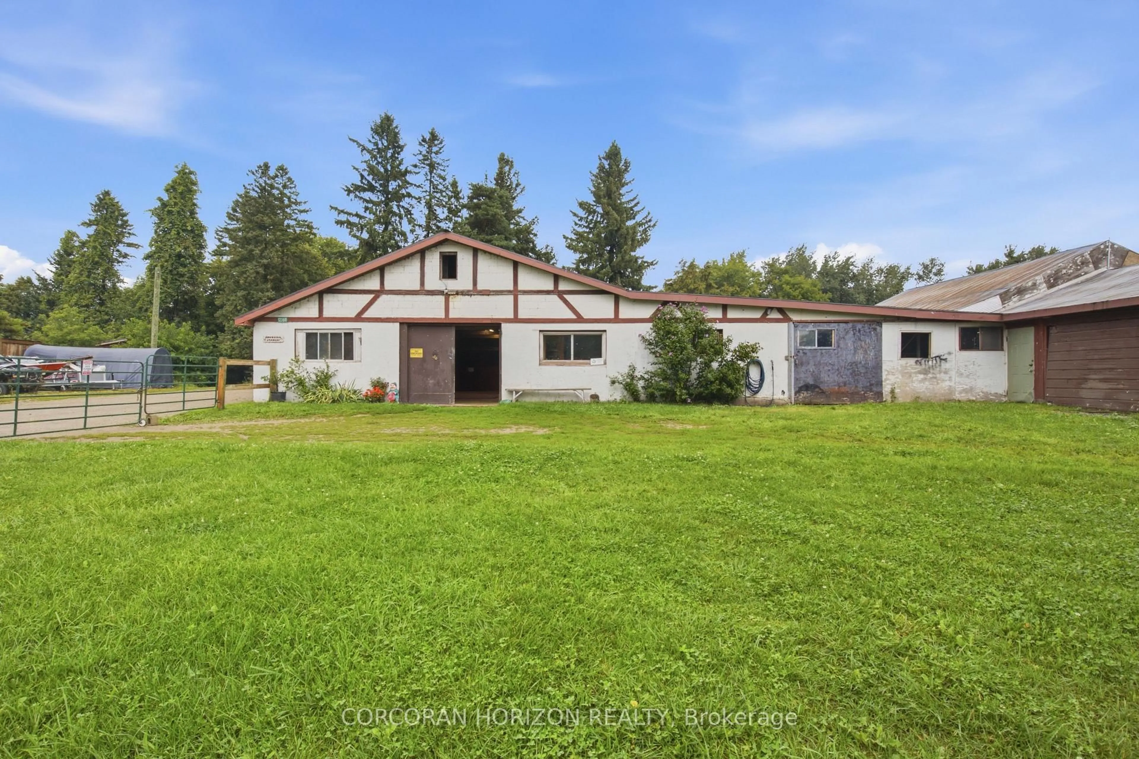 A pic from outside/outdoor area/front of a property/back of a property/a pic from drone, building for 1238 Snyder's Rd, Wilmot Ontario N3A 3L3