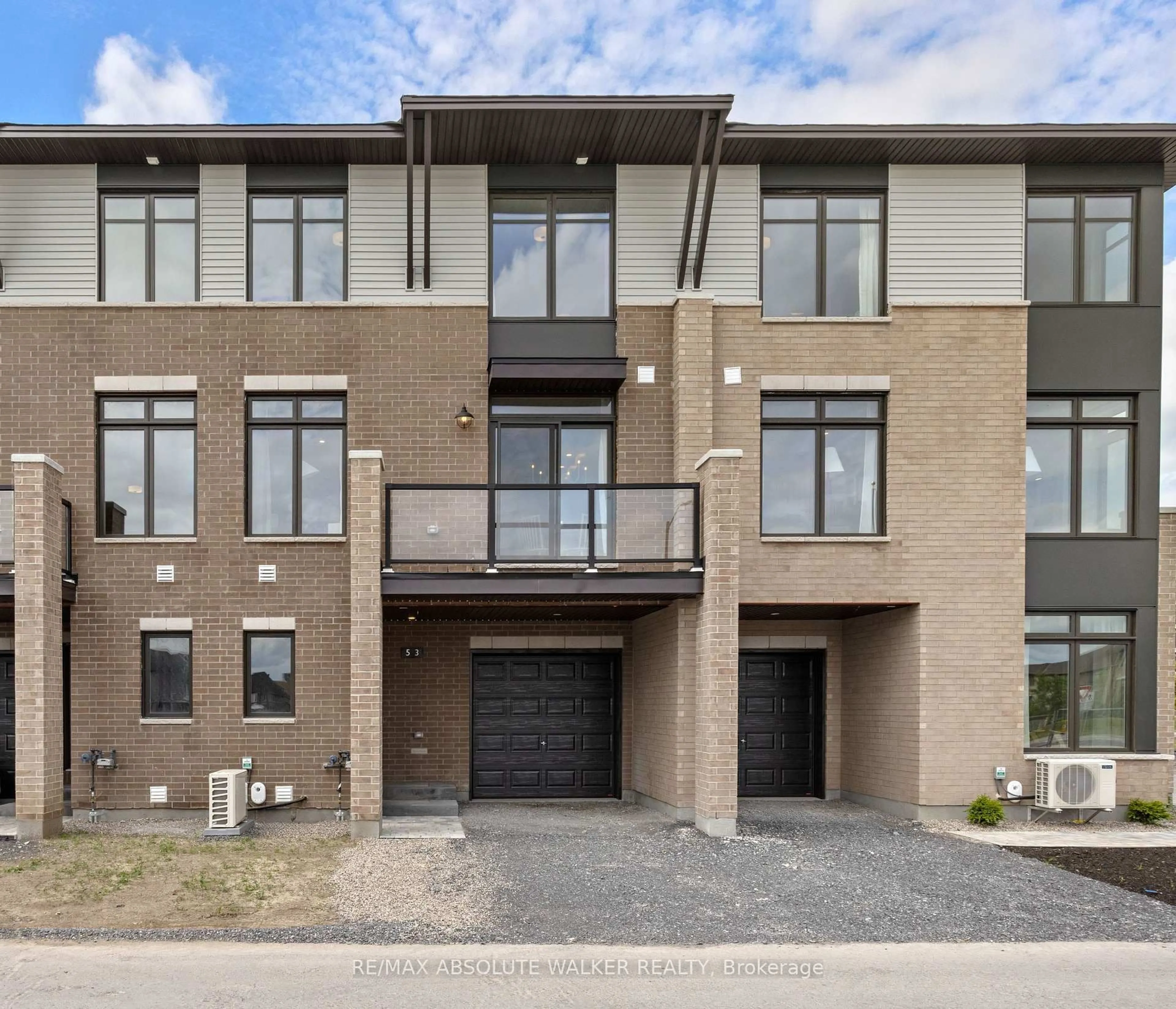 Home with brick exterior material, street for 513 Pantanal Private, Ottawa Ontario K1T 0Y1