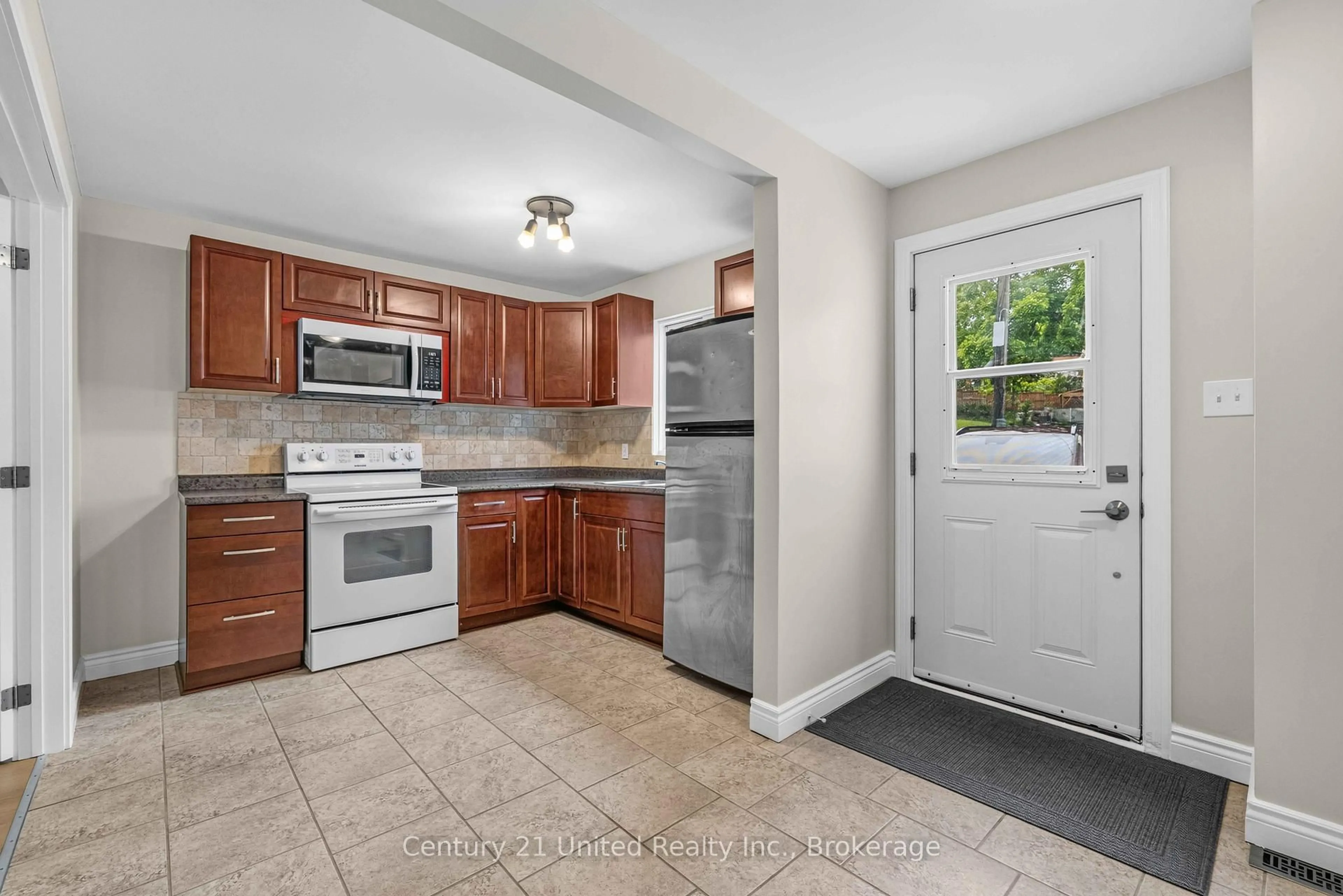Standard kitchen, ceramic/tile floor for 223 Antrim St, Peterborough Ontario K9H 3G5