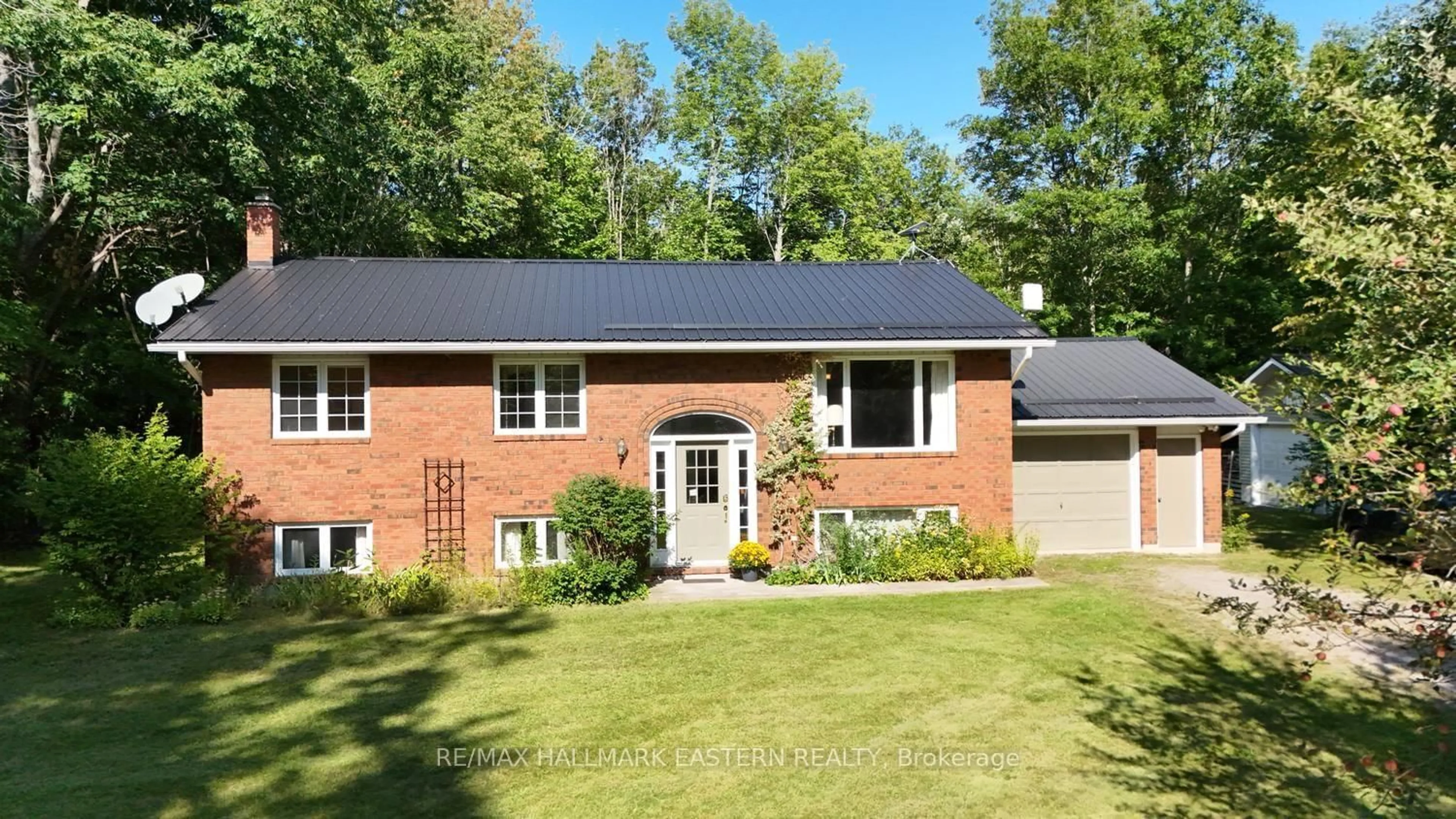 Home with brick exterior material, street for 965 Crowe River Rd, Trent Hills Ontario K0K 2M0