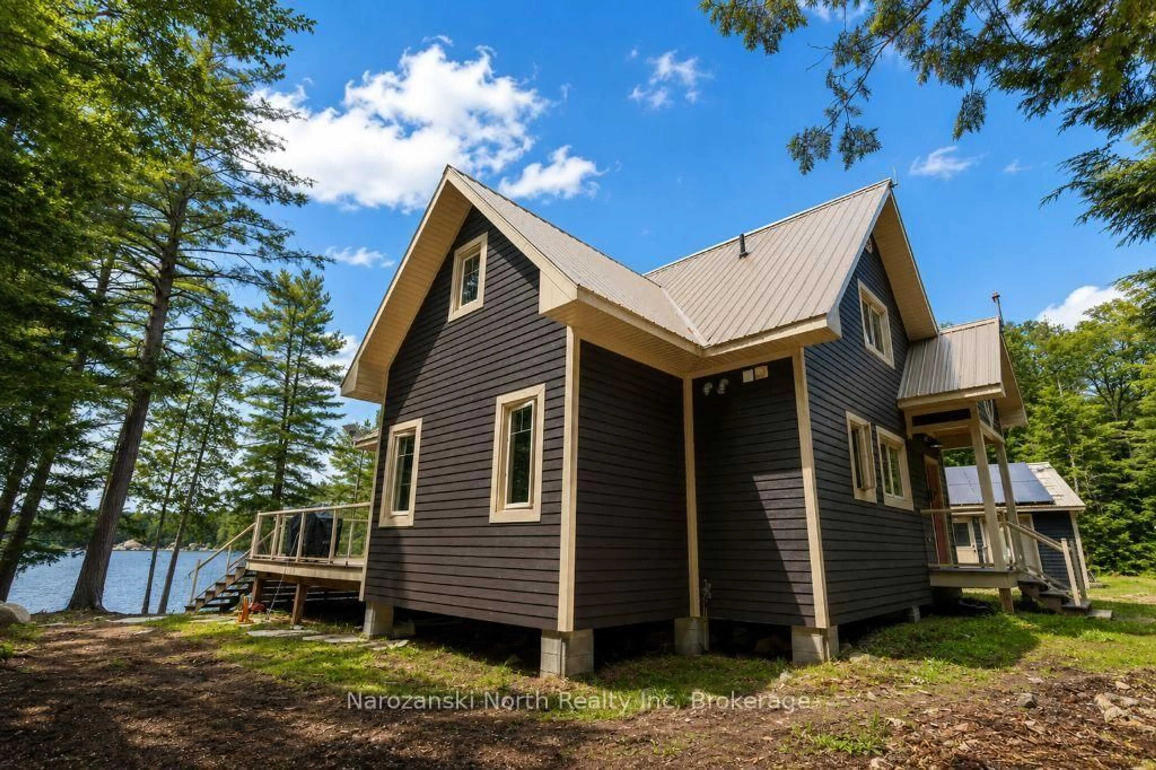 Home with vinyl exterior material, unknown for 836 J carlyle lake Rd, Killarney Ontario P0M 2A0