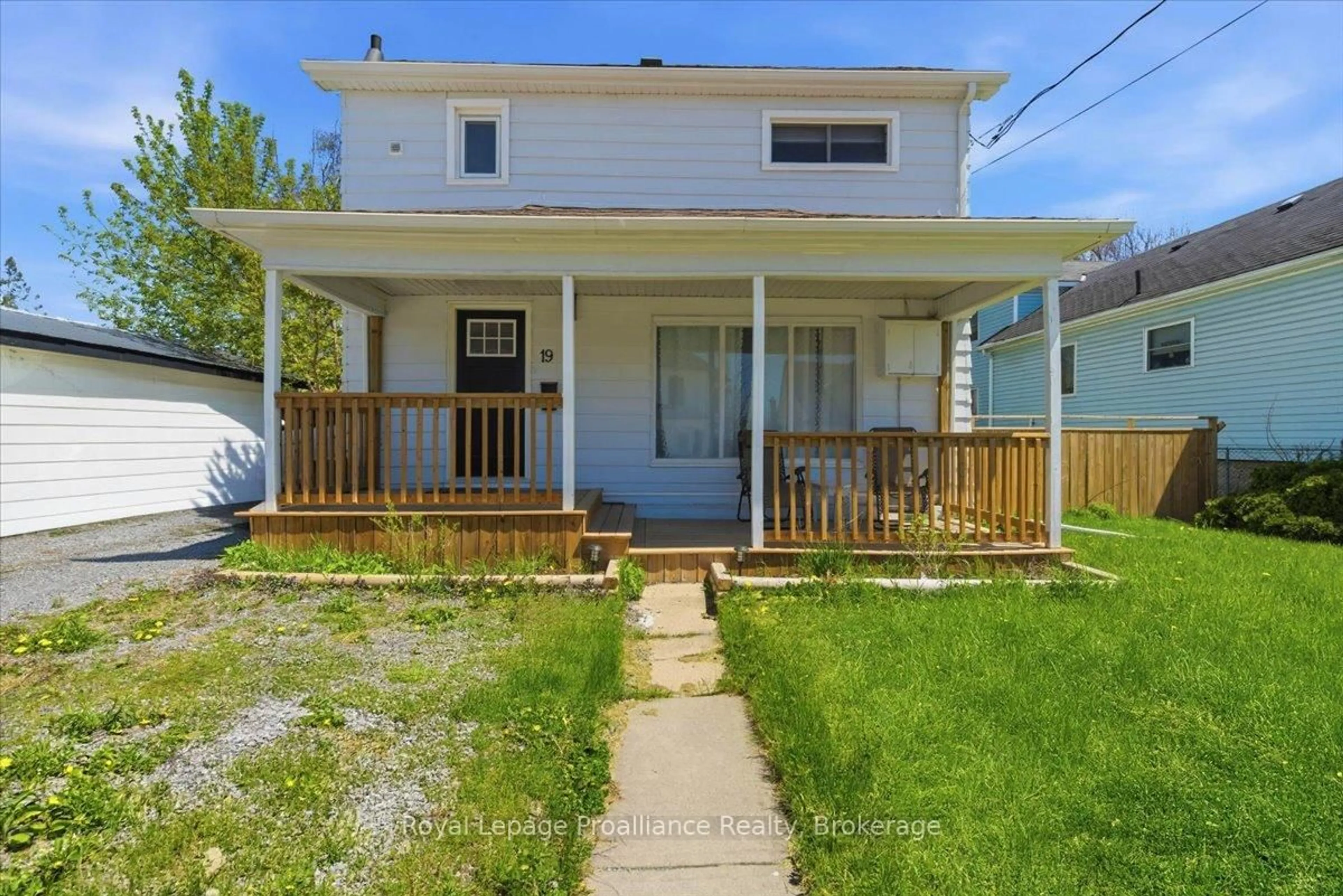 A pic from outside/outdoor area/front of a property/back of a property/a pic from drone, street for 19 Boswell St, Belleville Ontario K8P 3K7