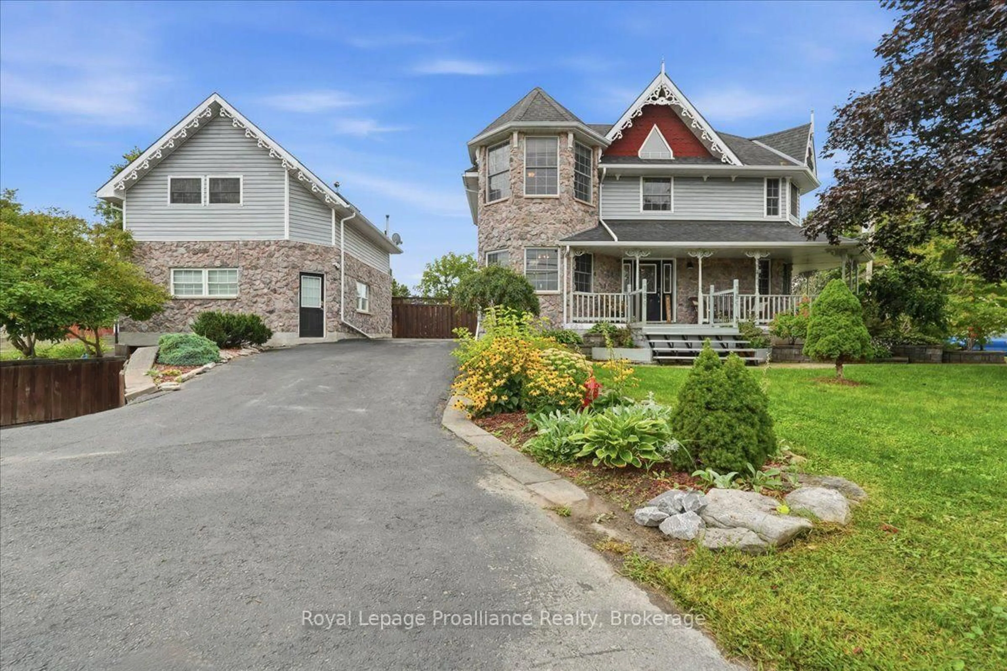 A pic from outside/outdoor area/front of a property/back of a property/a pic from drone, street for 189 Church St, Stirling Ontario K0K 3E0