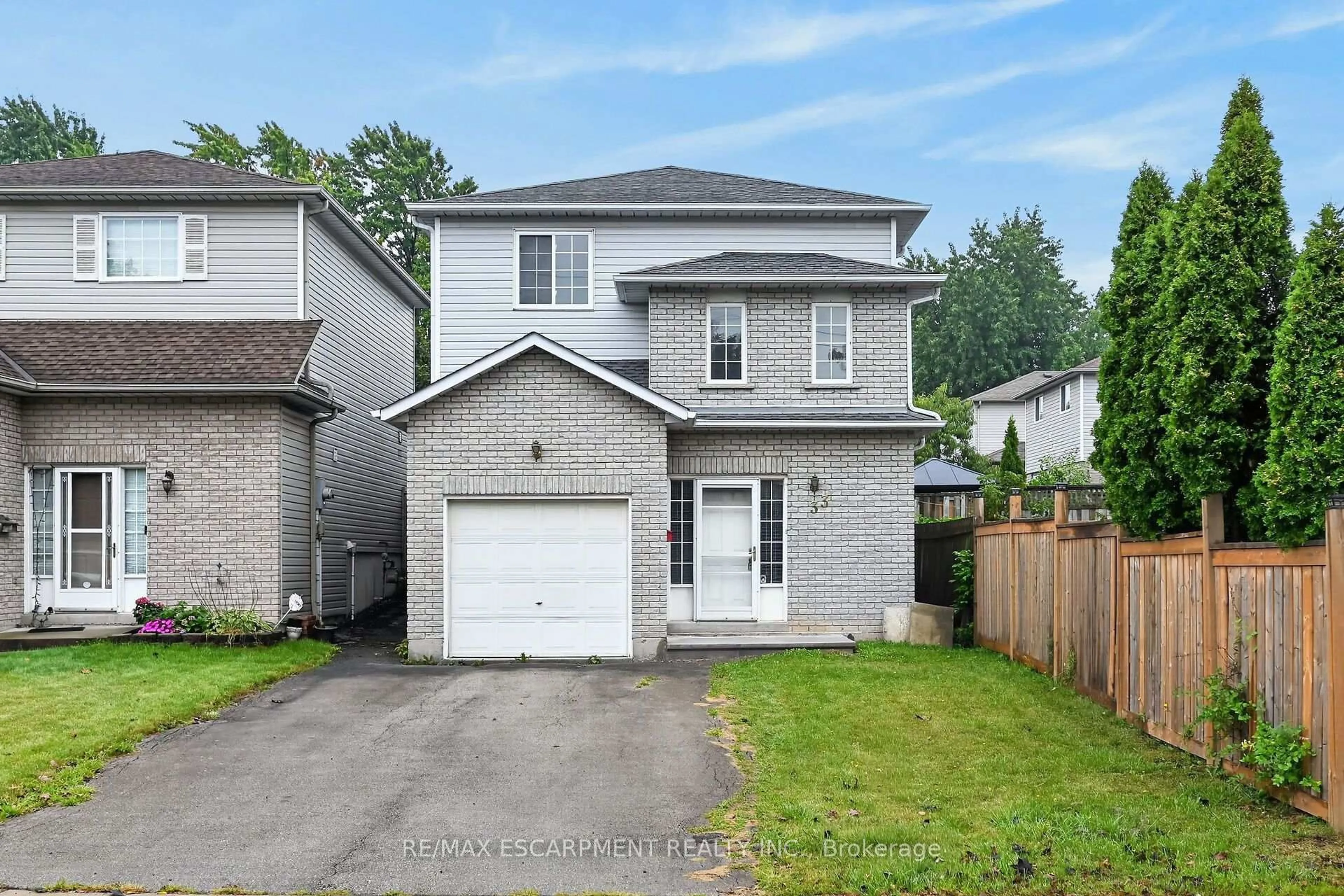 Unknown for 33 Brantdale Ave, Hamilton Ontario L9C 1B6