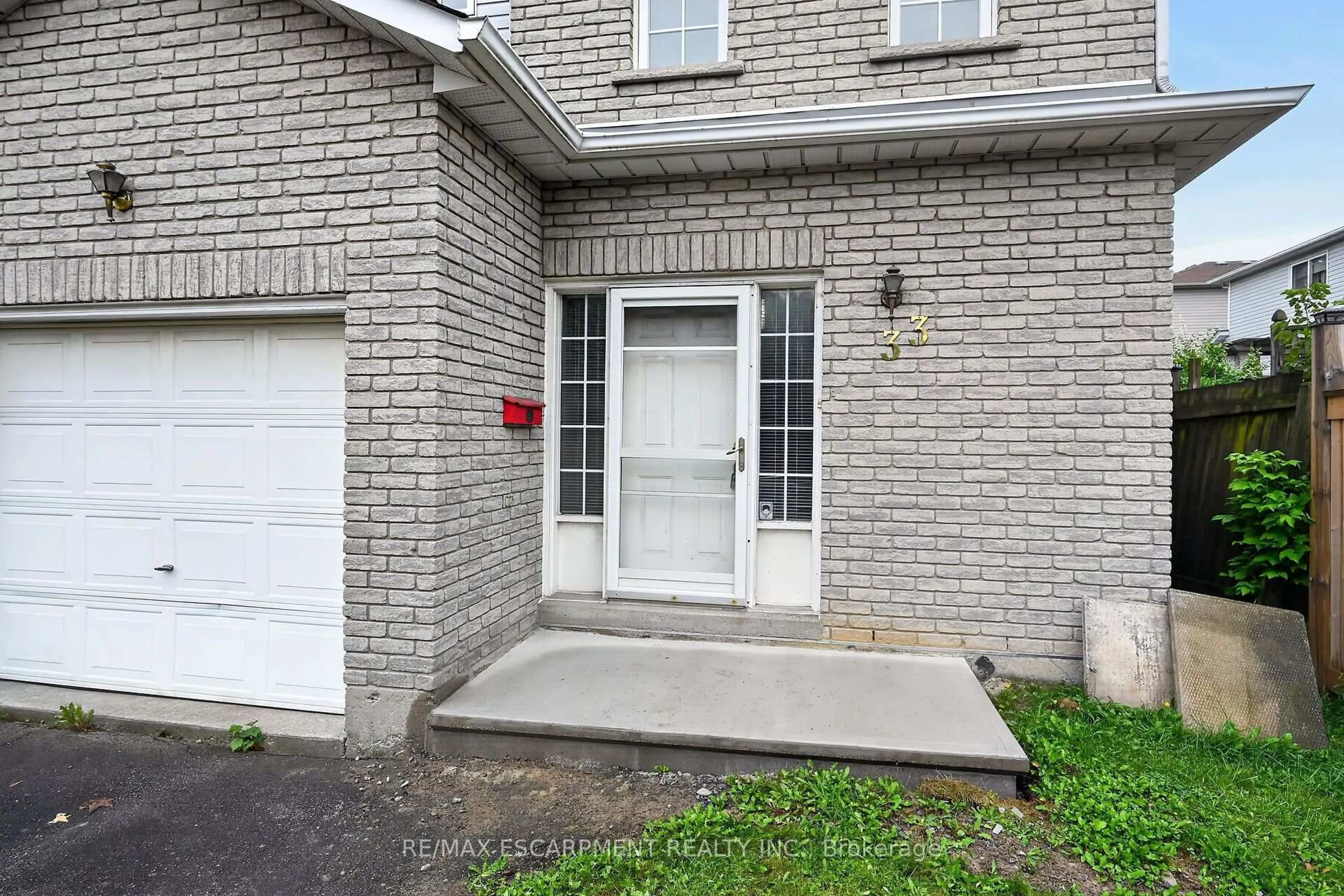 Unknown for 33 Brantdale Ave, Hamilton Ontario L9C 1B6