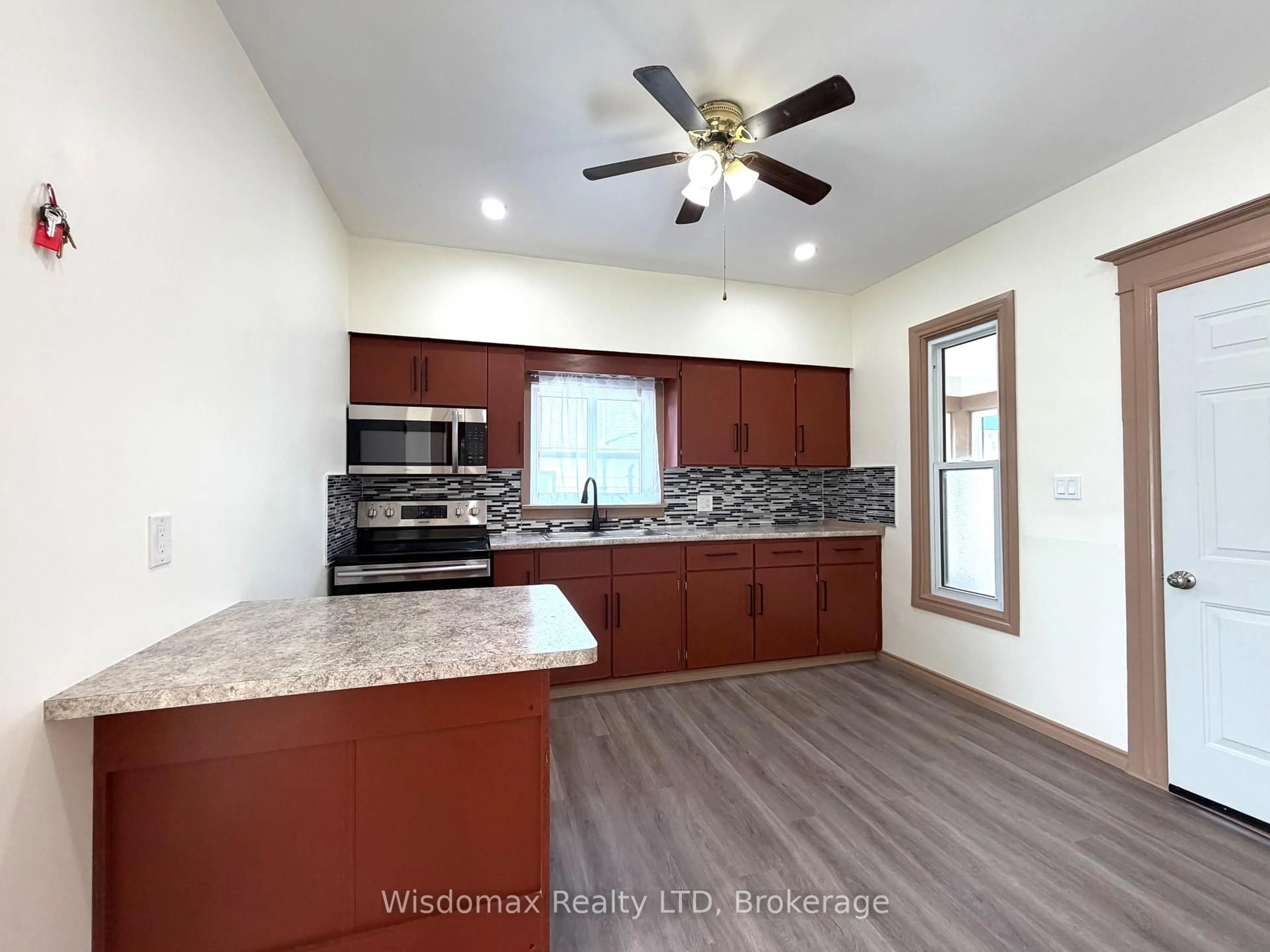 Open concept kitchen, unknown for 4731 SAINT LAWRENCE Ave, Niagara Falls Ontario L2E 3X8