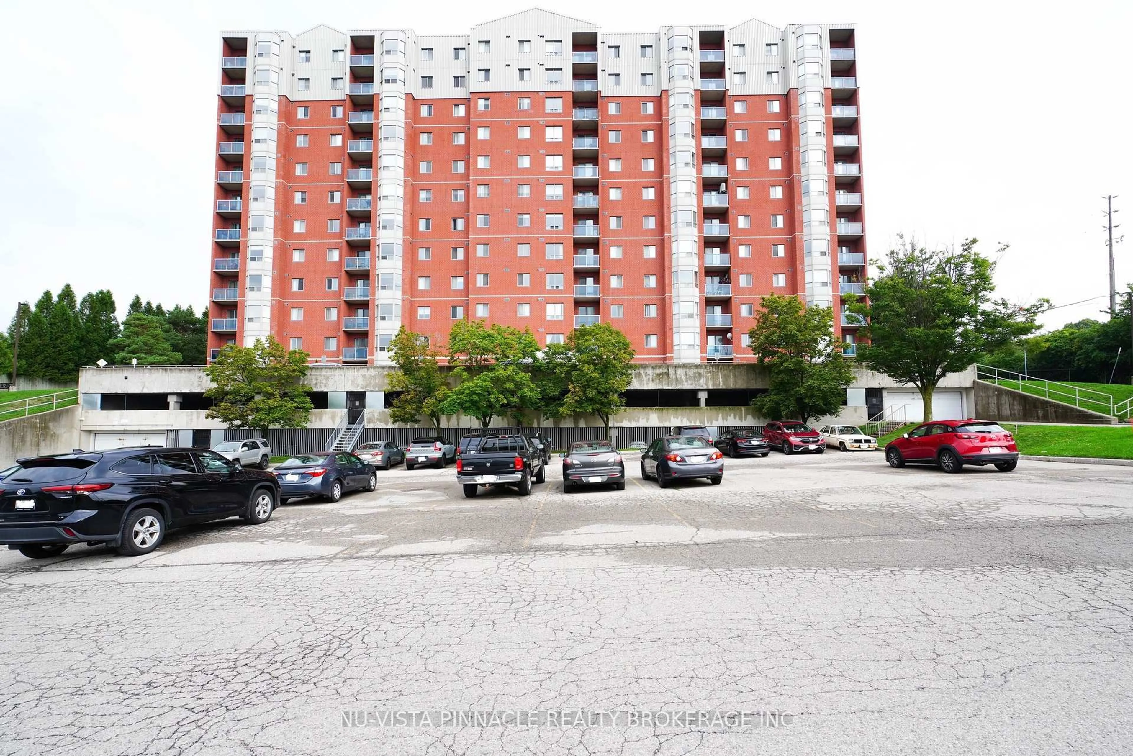 Unknown for 30 Chapman Crt #406, London North Ontario N6G 4Y4
