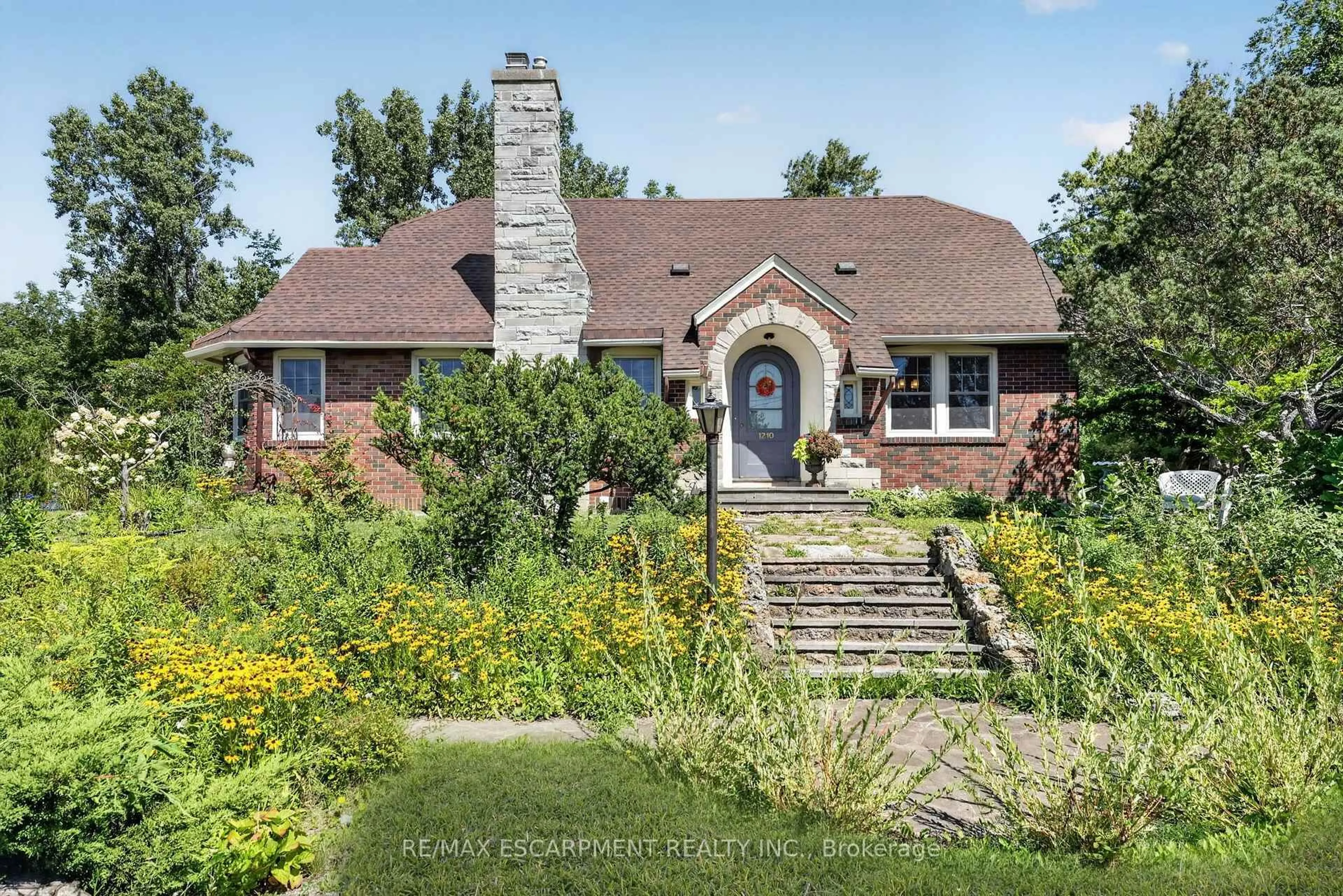 Home with brick exterior material, street for 1210 Garrison Rd, Fort Erie Ontario L2A 1P1