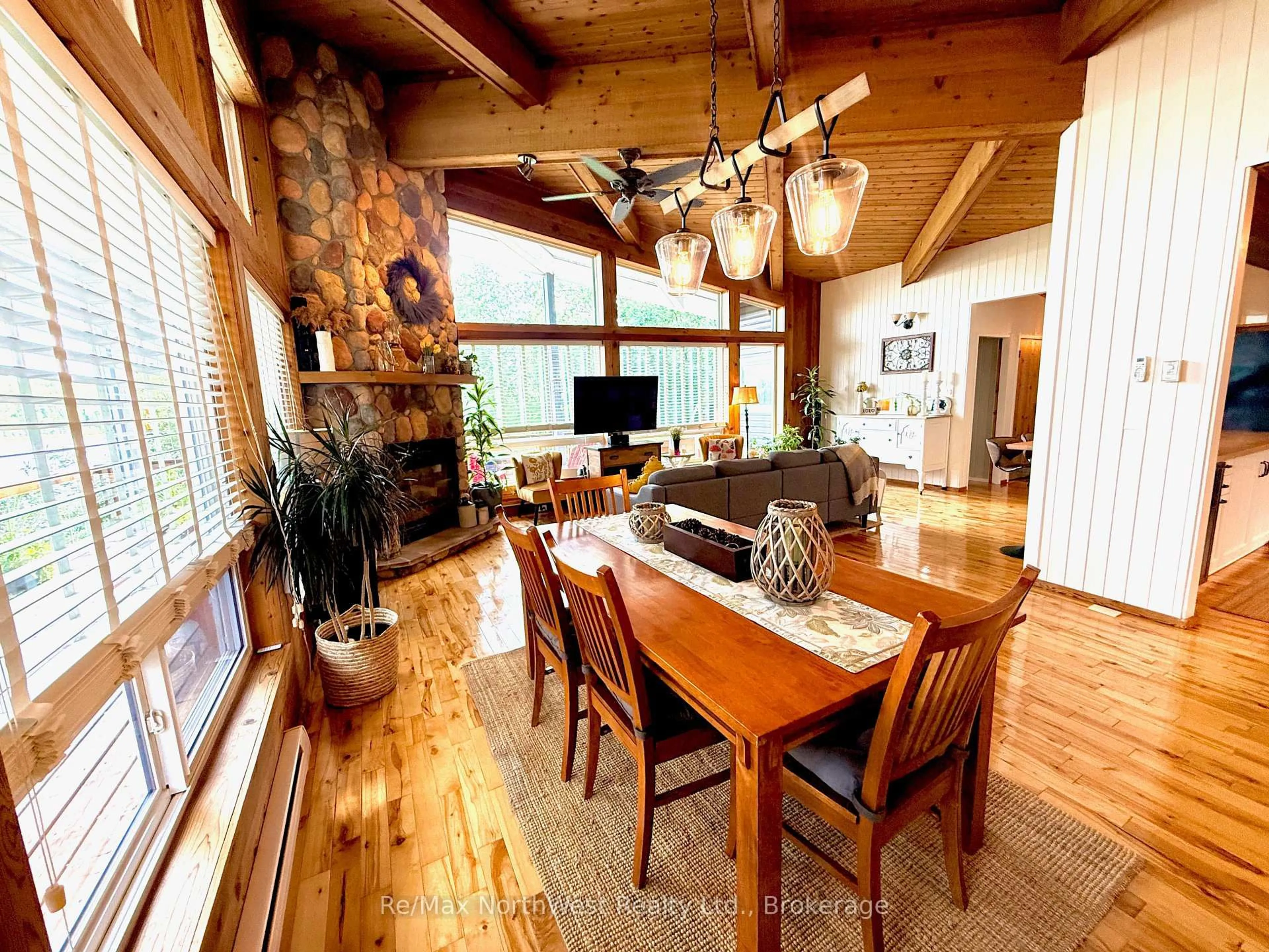Dining room, wood/laminate floor for 6 Chrustie Rd, Kenora Remote Area Ontario P0X 1C0