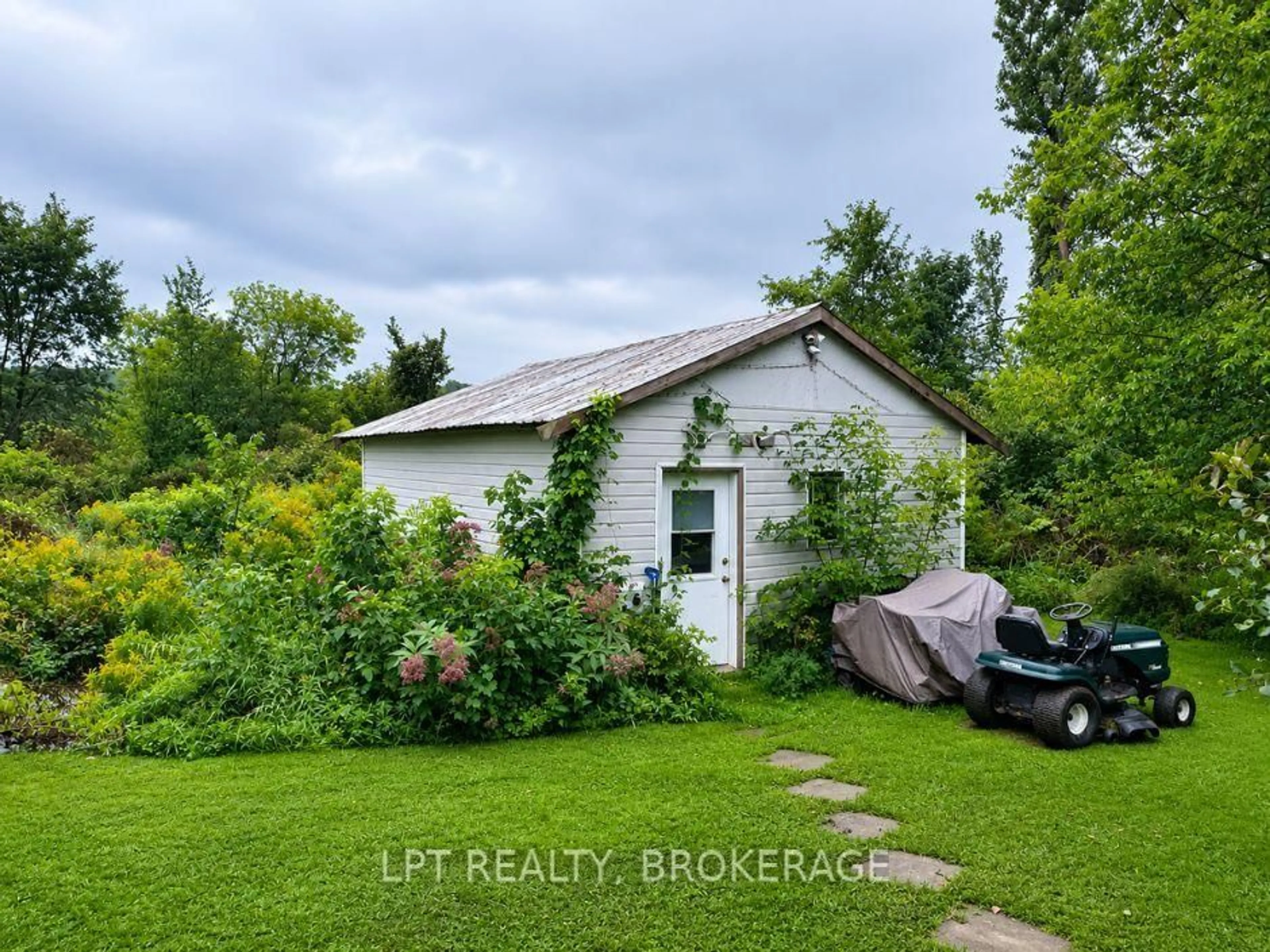 Shed for 227 Big Hill Rd #23, Leeds and the Thousand Islands Ontario K0H 2N0