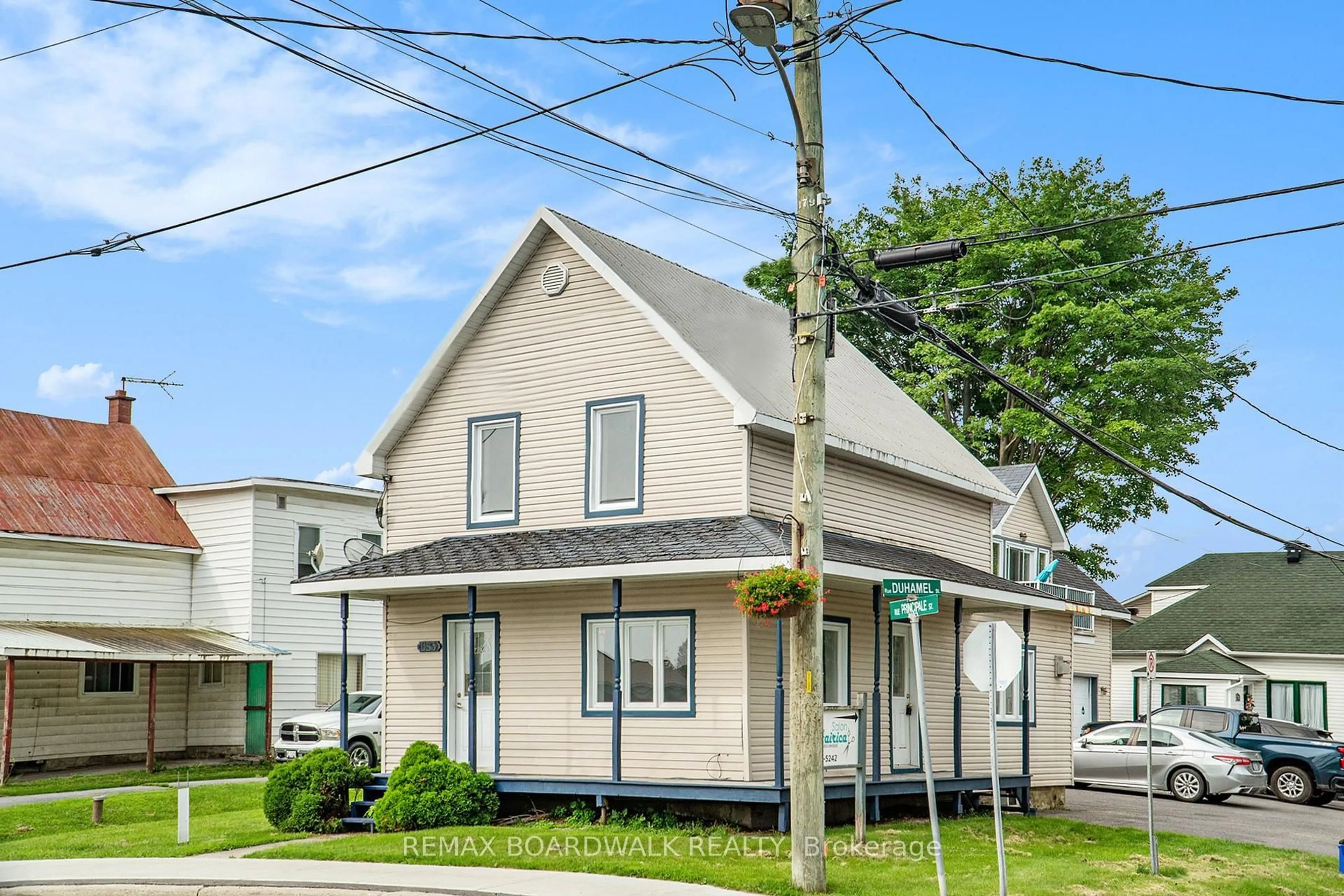 Home with vinyl exterior material, street for 683 Principale St, Casselman Ontario K0A 1M0
