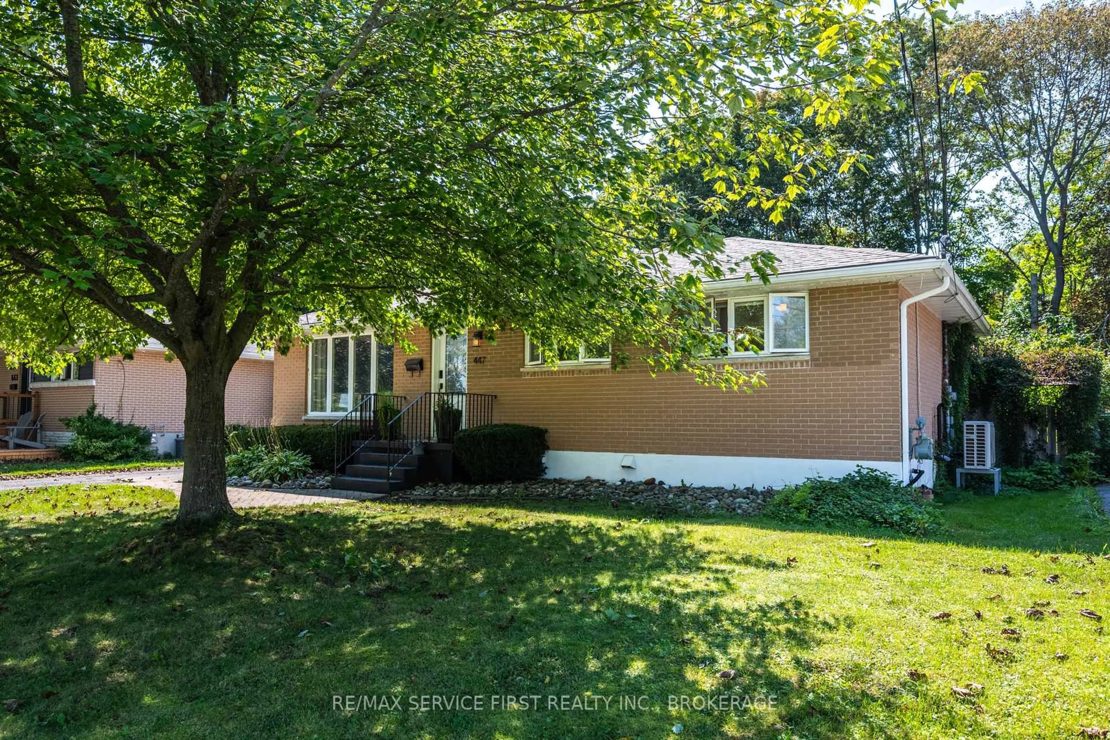 Unknown for 447 McEwen Dr, Kingston Ontario K7M 3W6