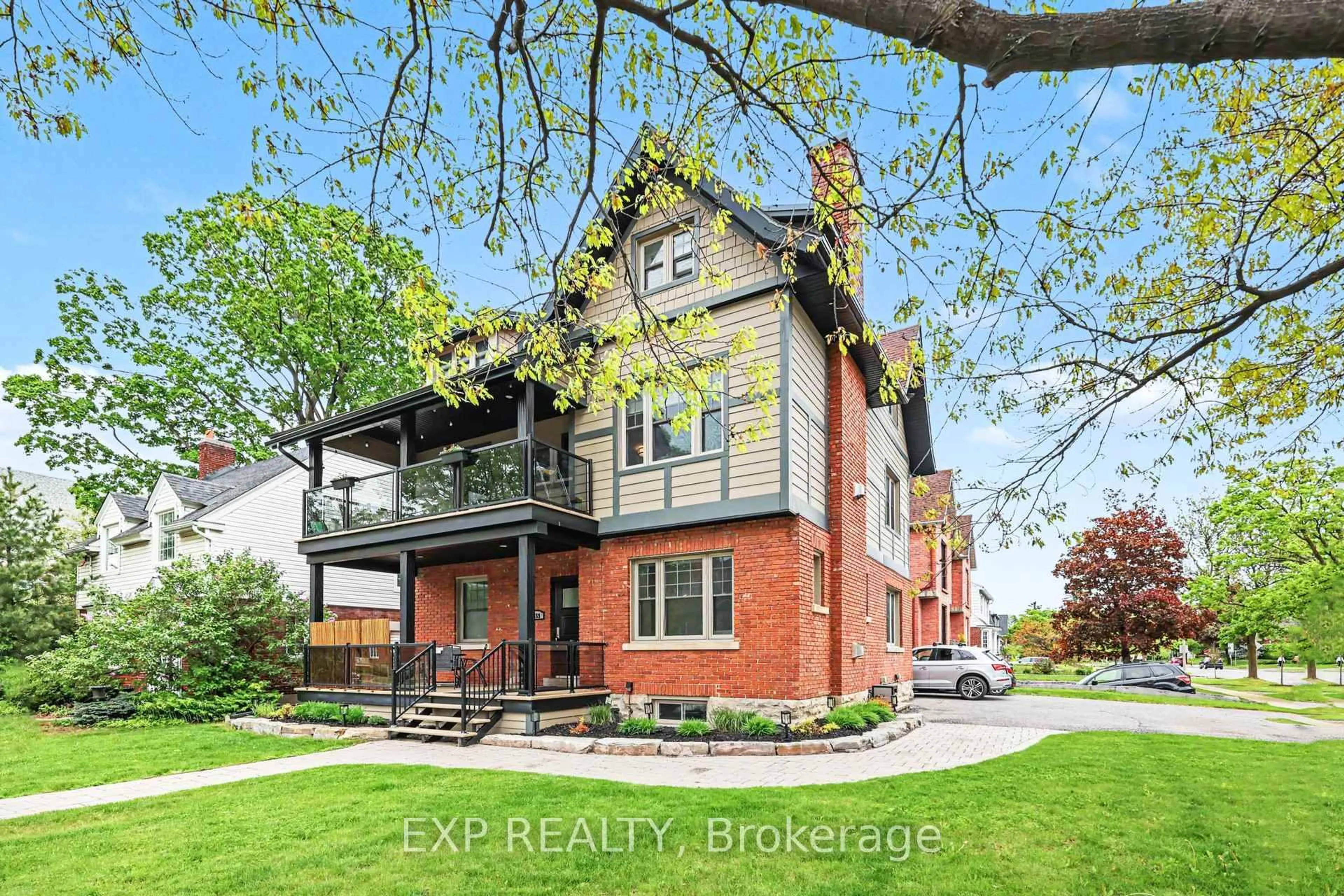 Home with brick exterior material, street for 559 Parkdale Ave, Ottawa Ontario K1Y 1H9