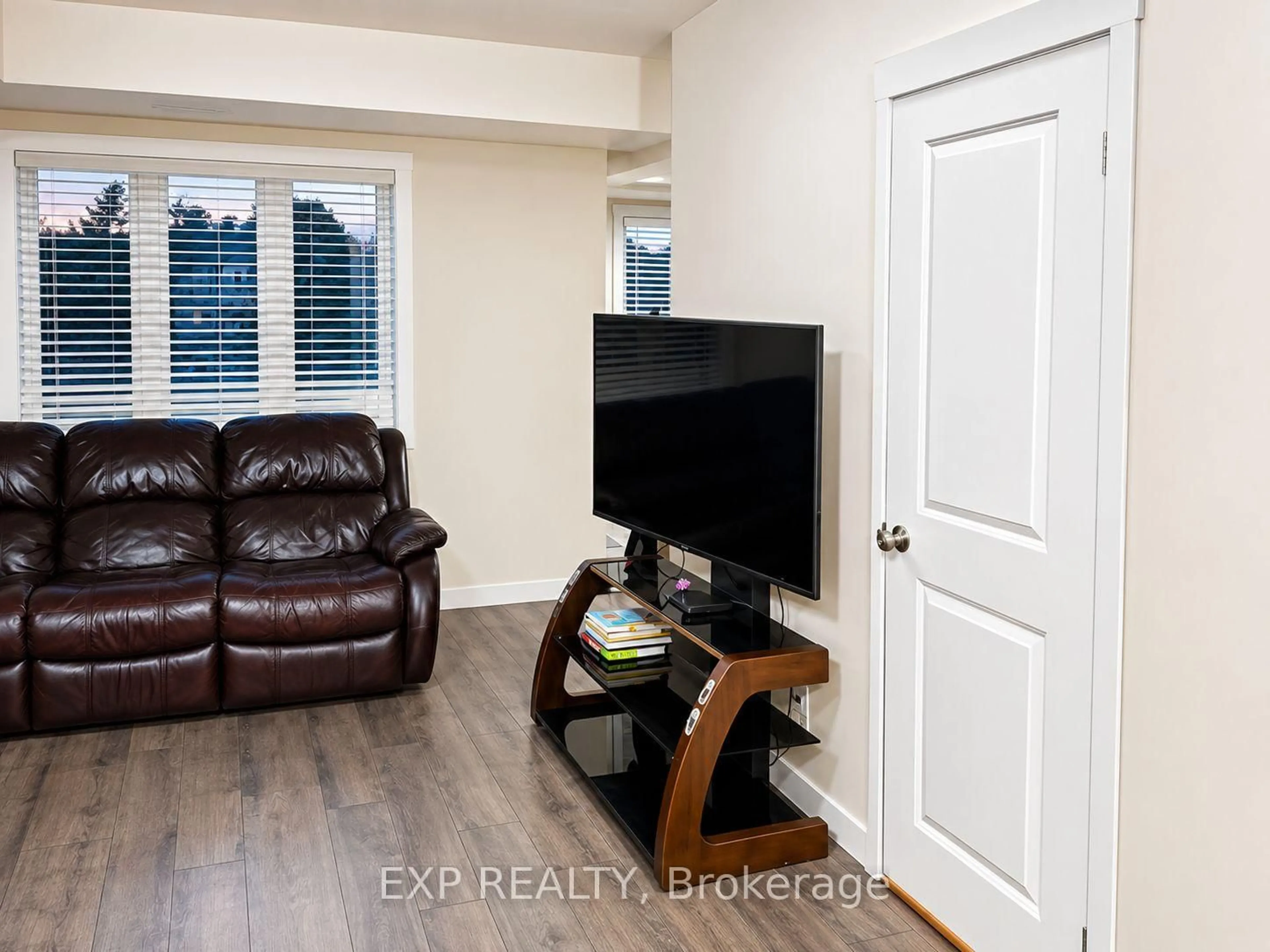 Unknown for 160 ROCHEFORT St #C14, Kitchener Ontario N2R 0P5