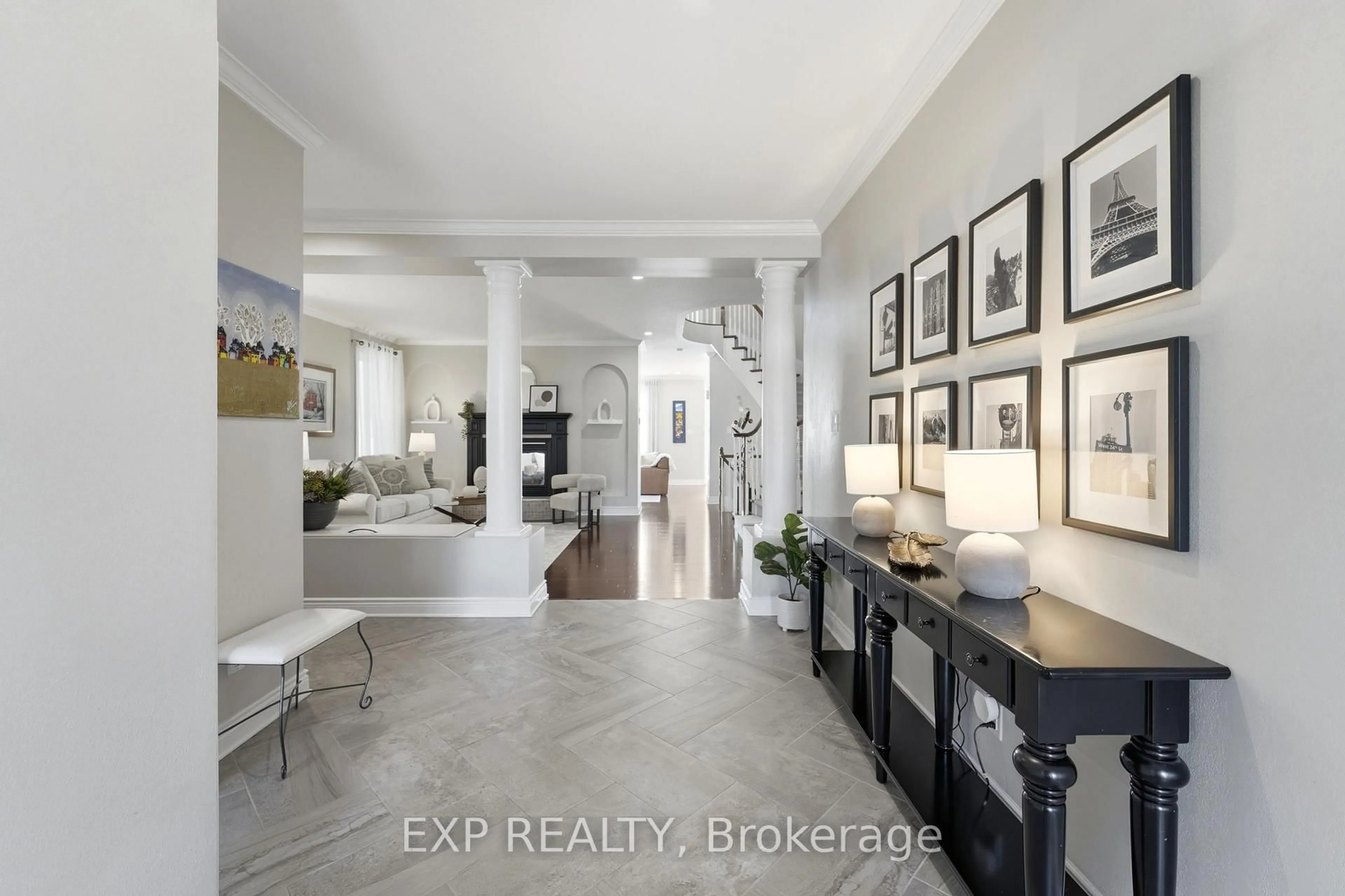 Indoor entryway for 509 Clarington Ave, Ottawa Ontario K4A 0A3