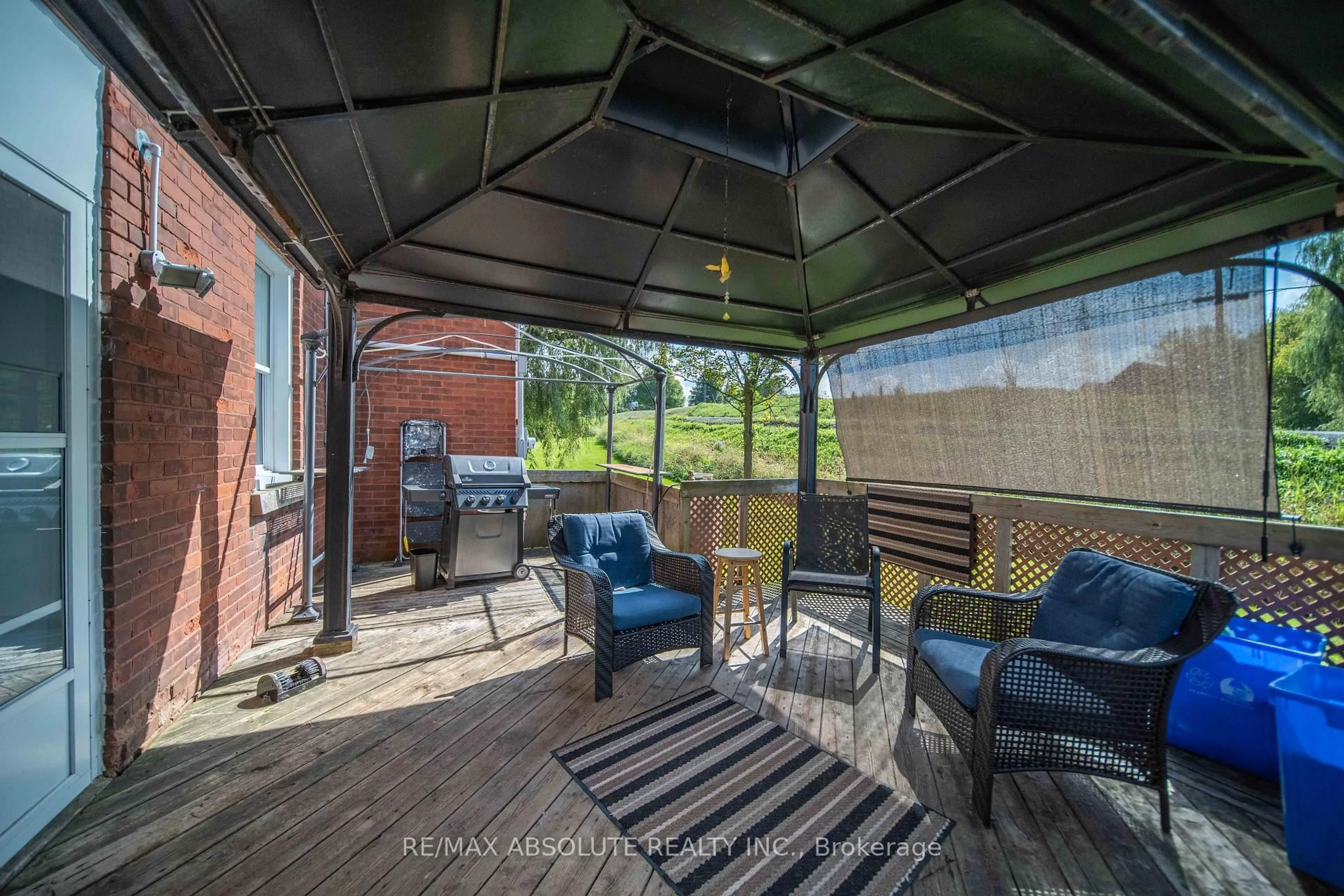Patio, unknown for 2671 Champlain St, Clarence-Rockland Ontario K0A 1N0