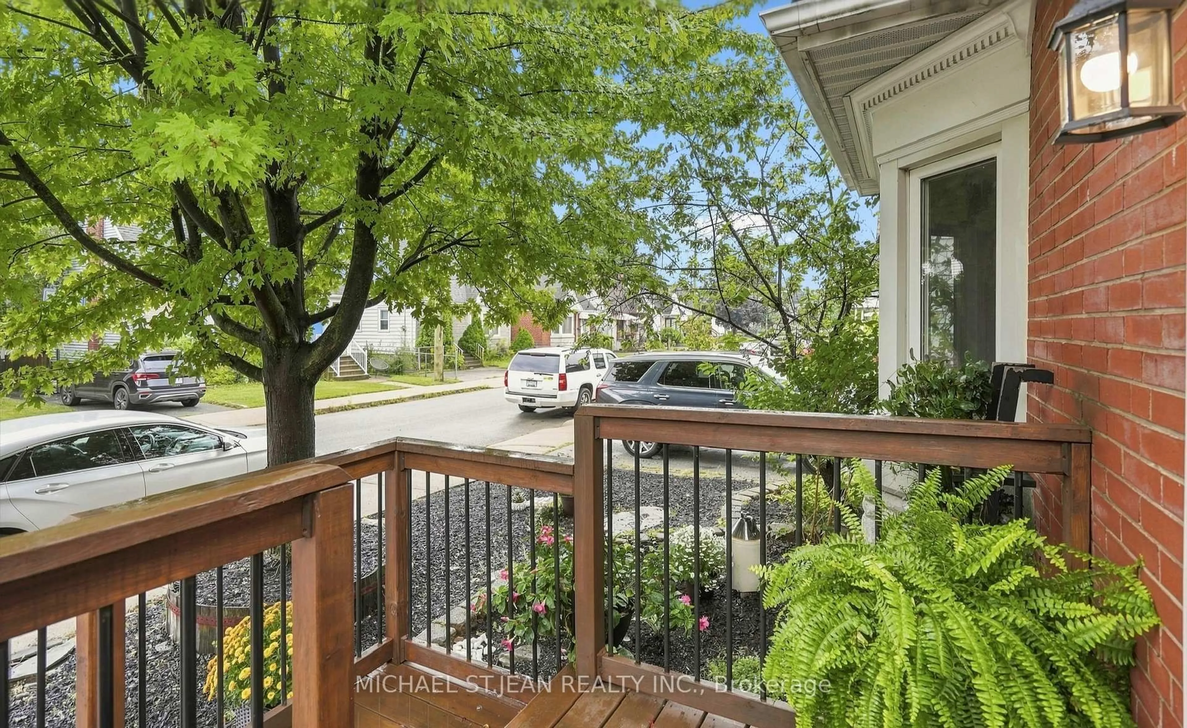Patio, street for 74 East 12th St, Hamilton Ontario L9A 3X4