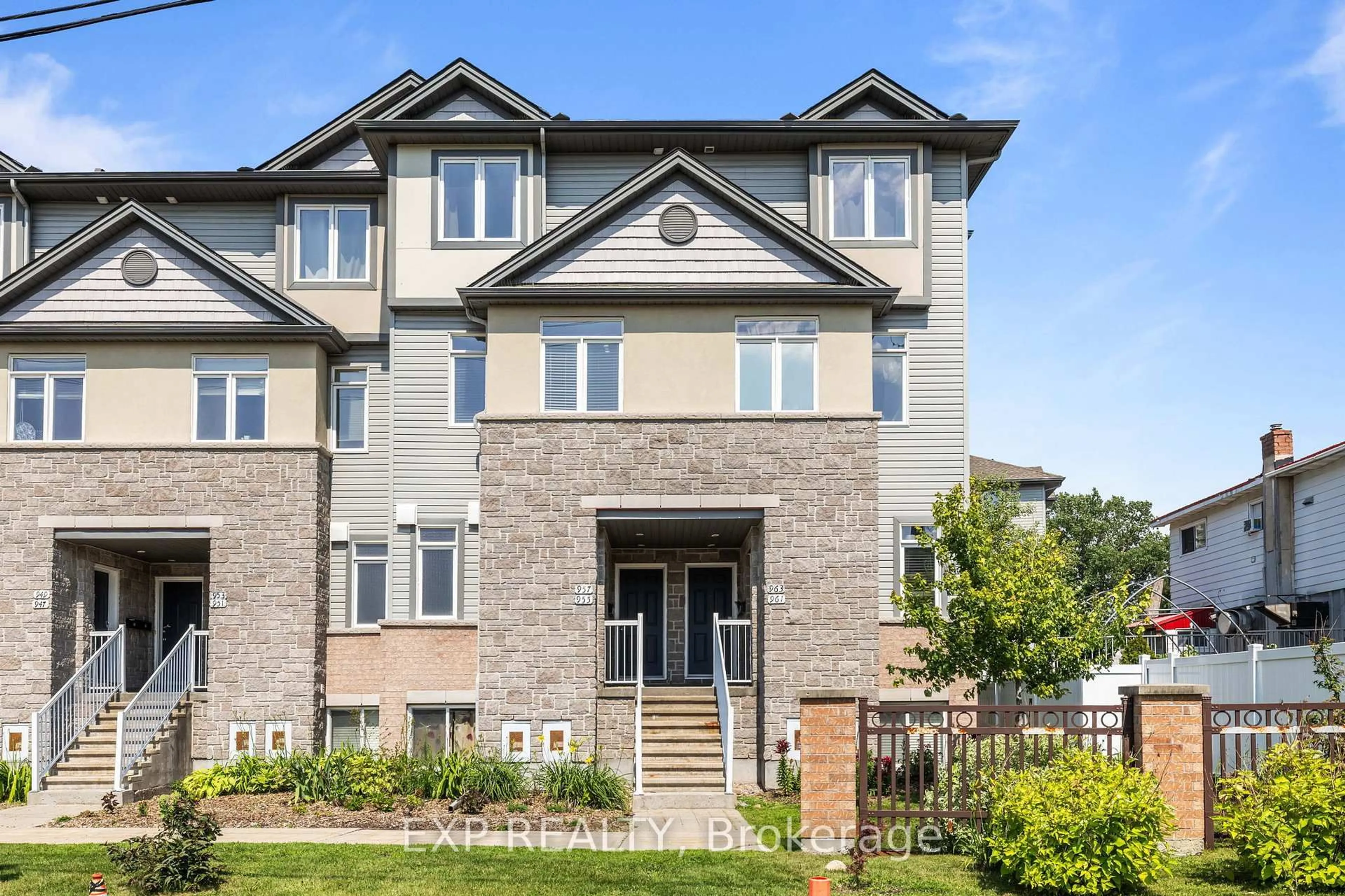 Home with brick exterior material, street for 957 Cummings Ave #35, Ottawa Ontario K1J 7R9