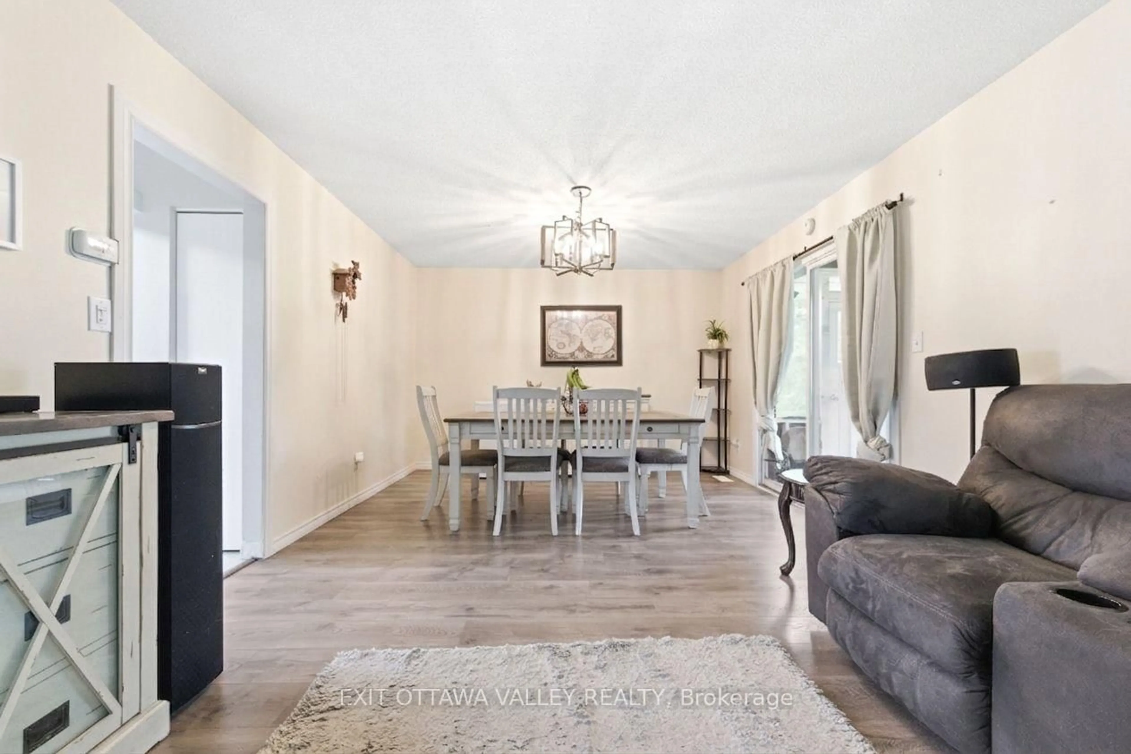 Dining room, unknown for 13 Tamarack St, Deep River Ontario K0J 1P0