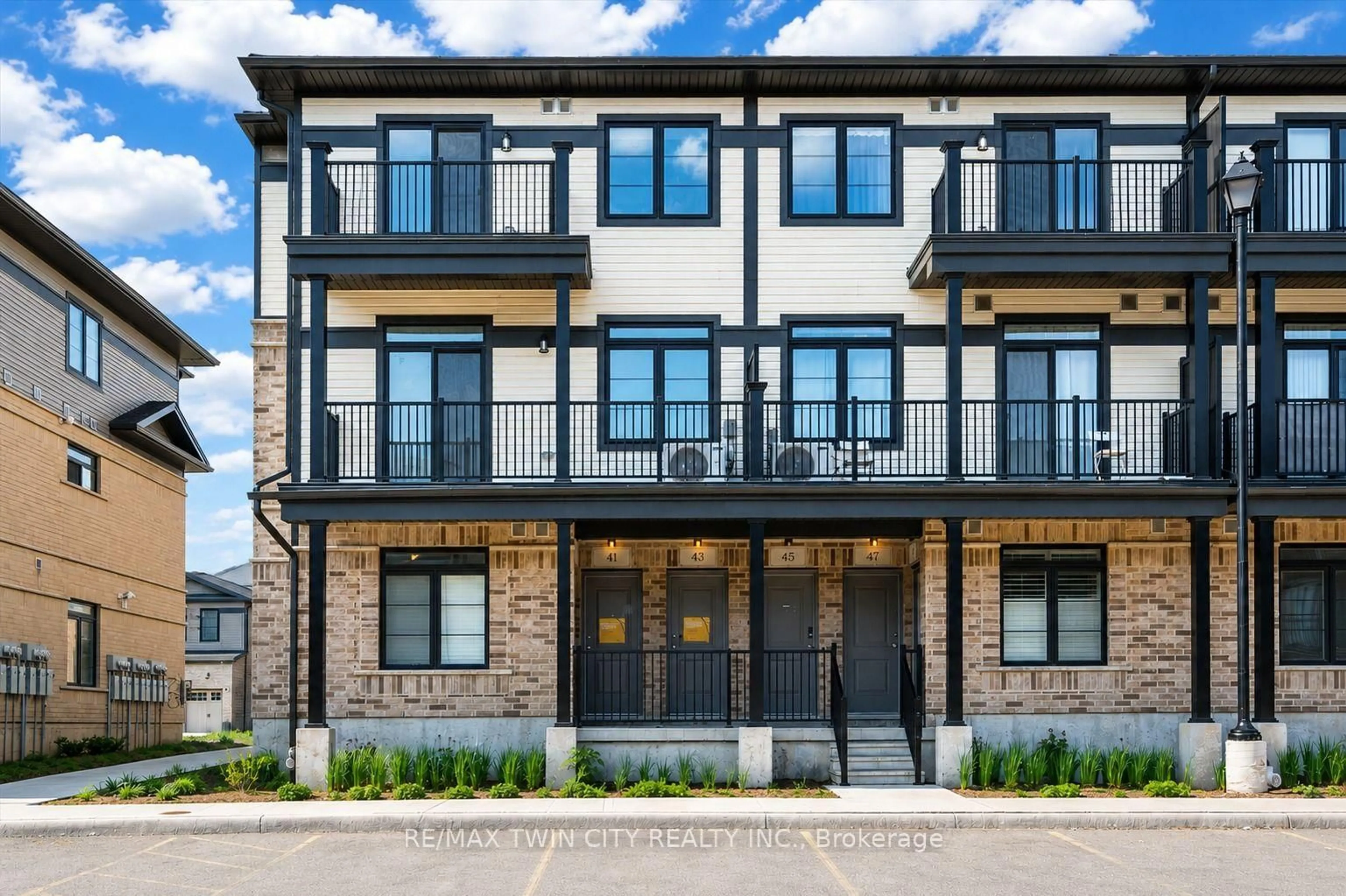 Home with brick exterior material, street for 43 Lomond Lane, Kitchener Ontario N2R 0R4