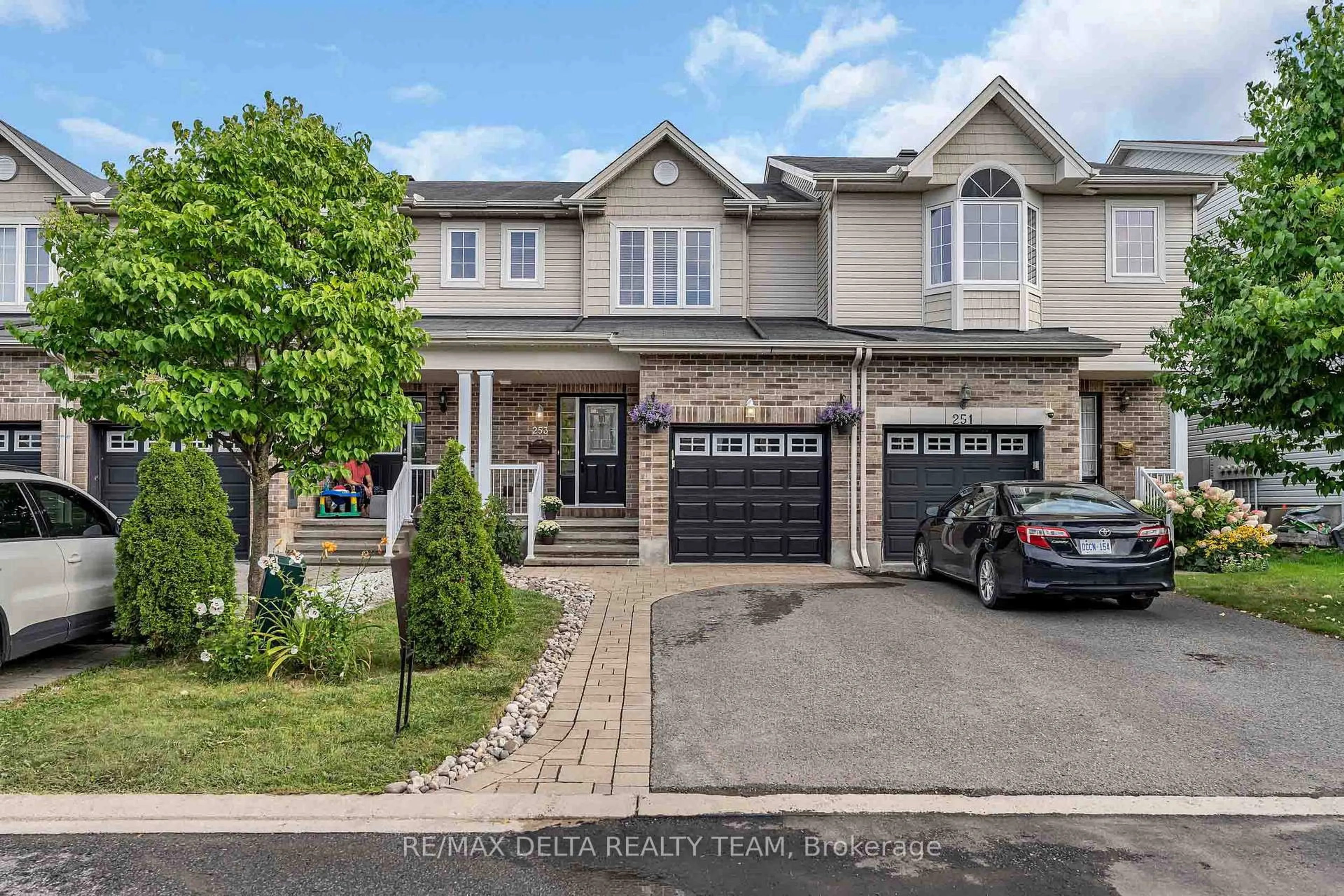 Unknown for 253 Cityview Cres, Ottawa Ontario K4A 0T9