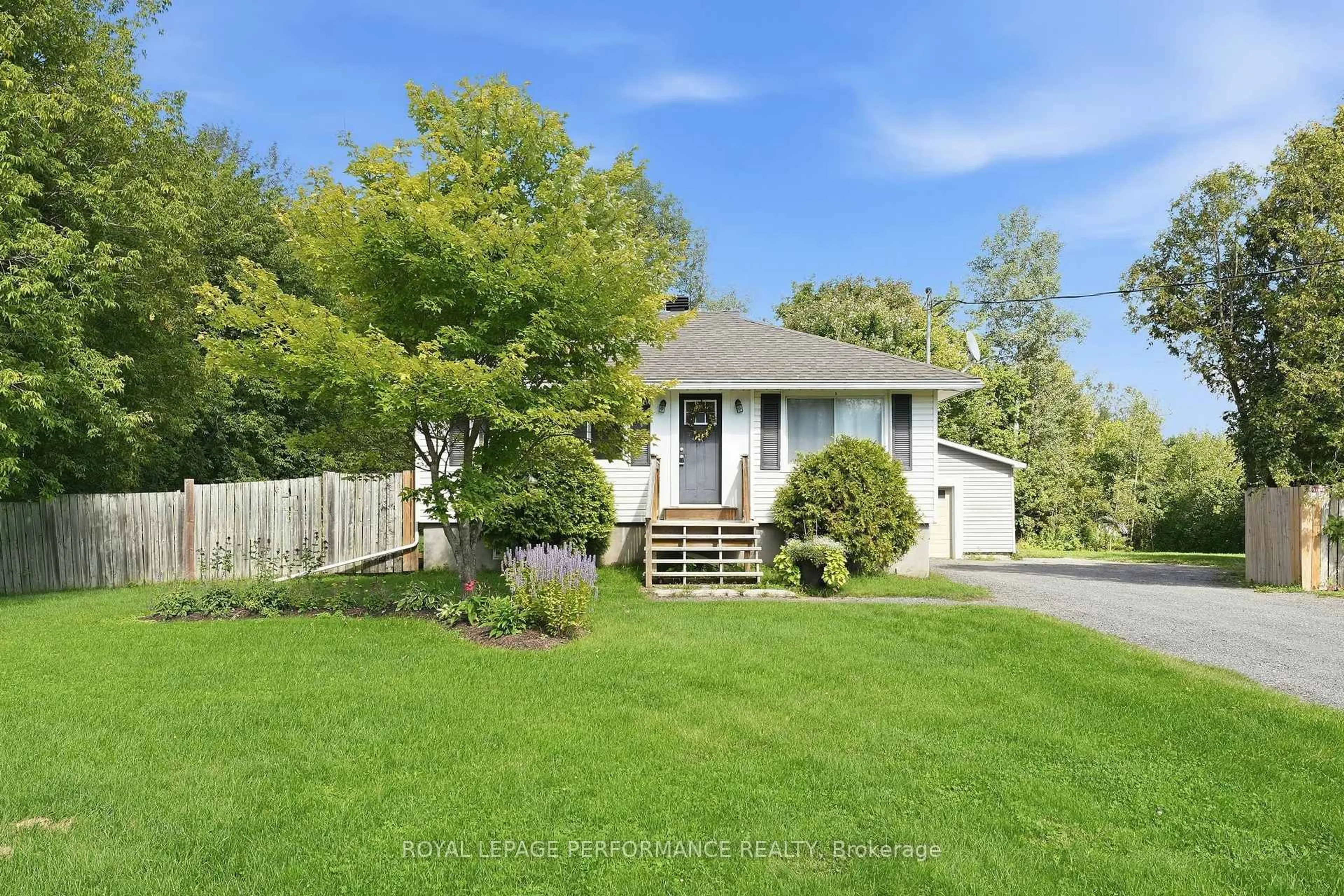 A pic from outside/outdoor area/front of a property/back of a property/a pic from drone, street for 1695 Lacasse Rd, Clarence-Rockland Ontario K0A 1N0