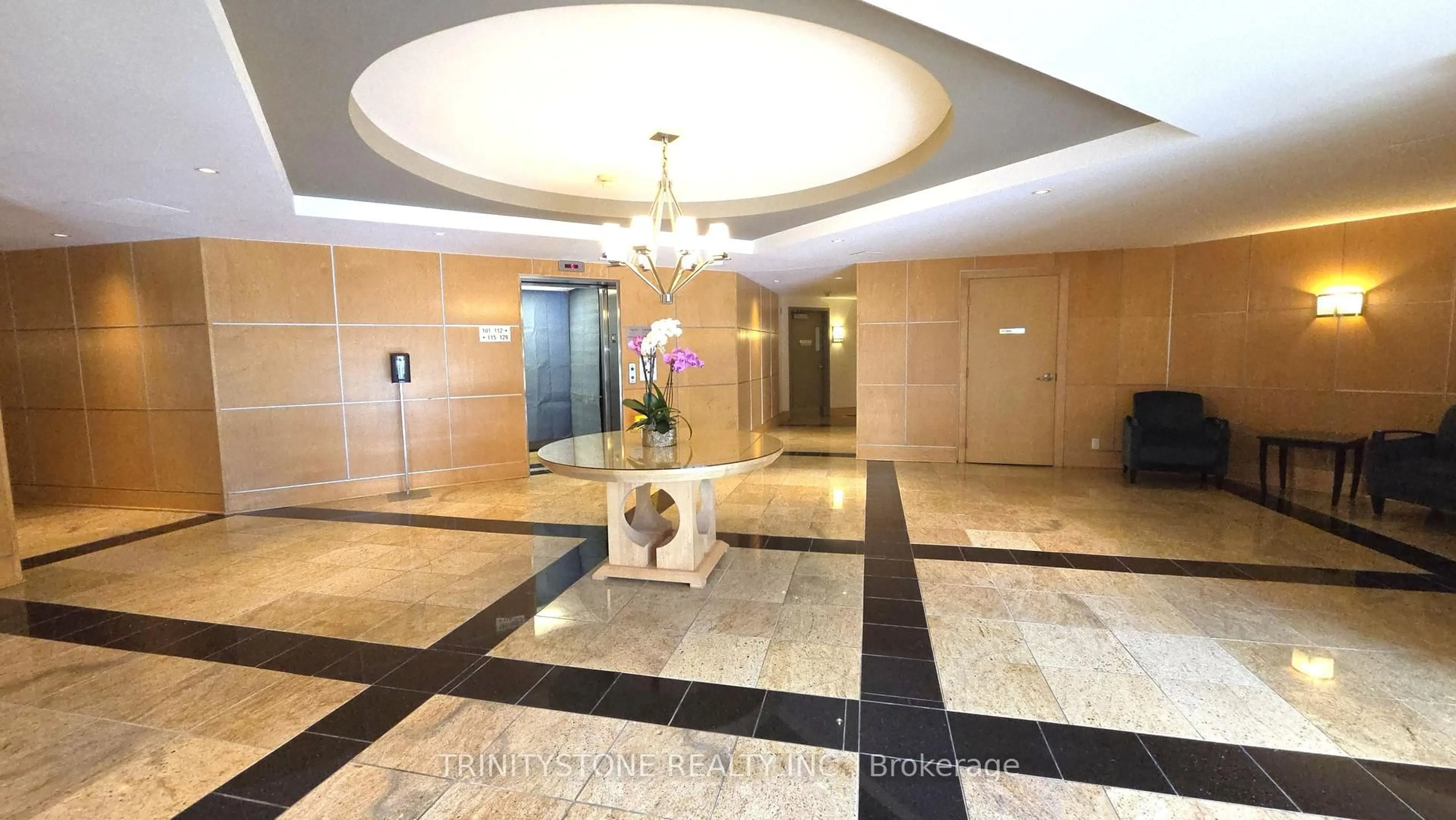 Lobby for 205 Bolton St #121, Ottawa Ontario K1N 1K7