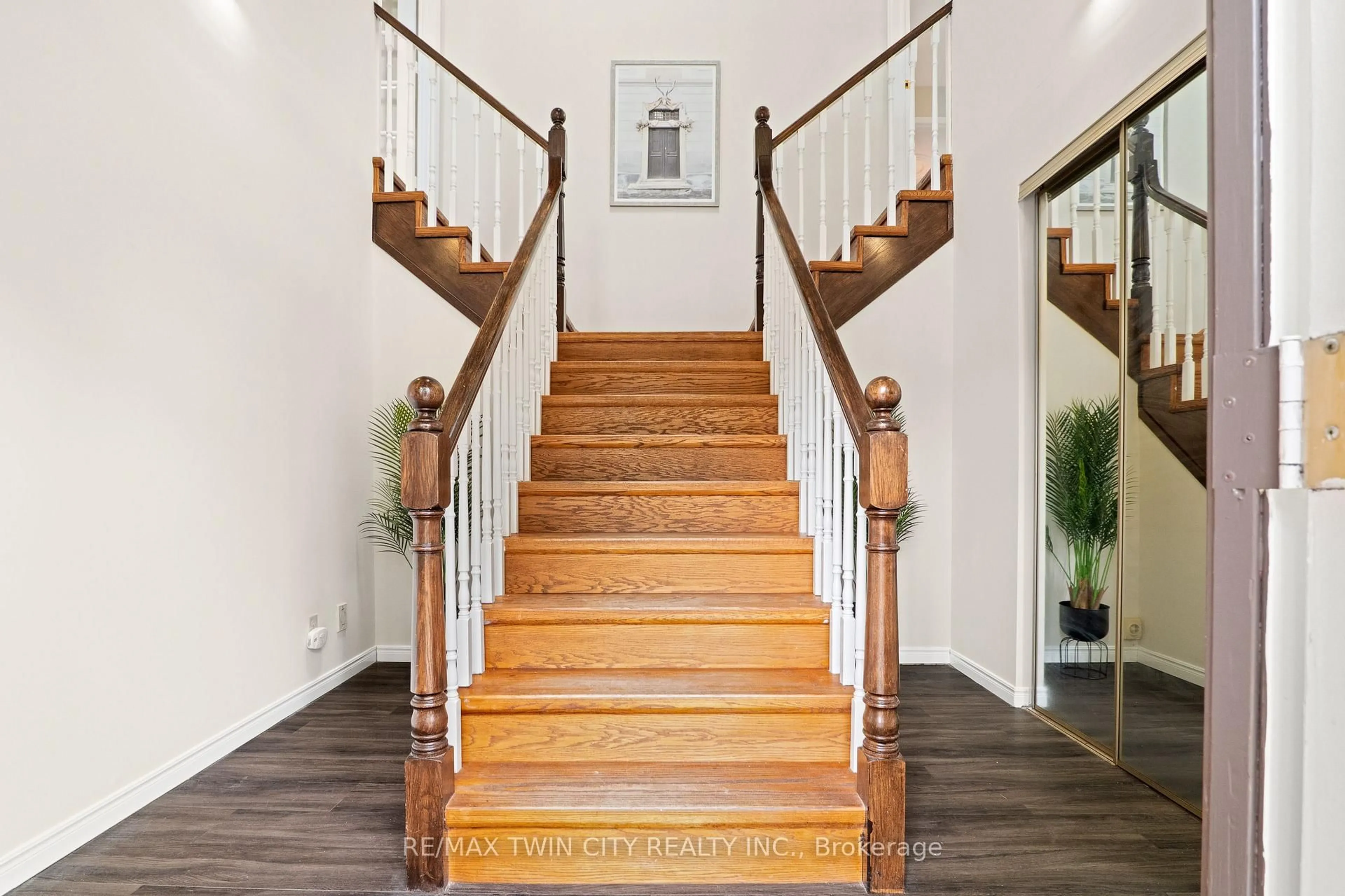 Stairs for 57 Yellow Birch Dr, Kitchener Ontario N2N 2M3