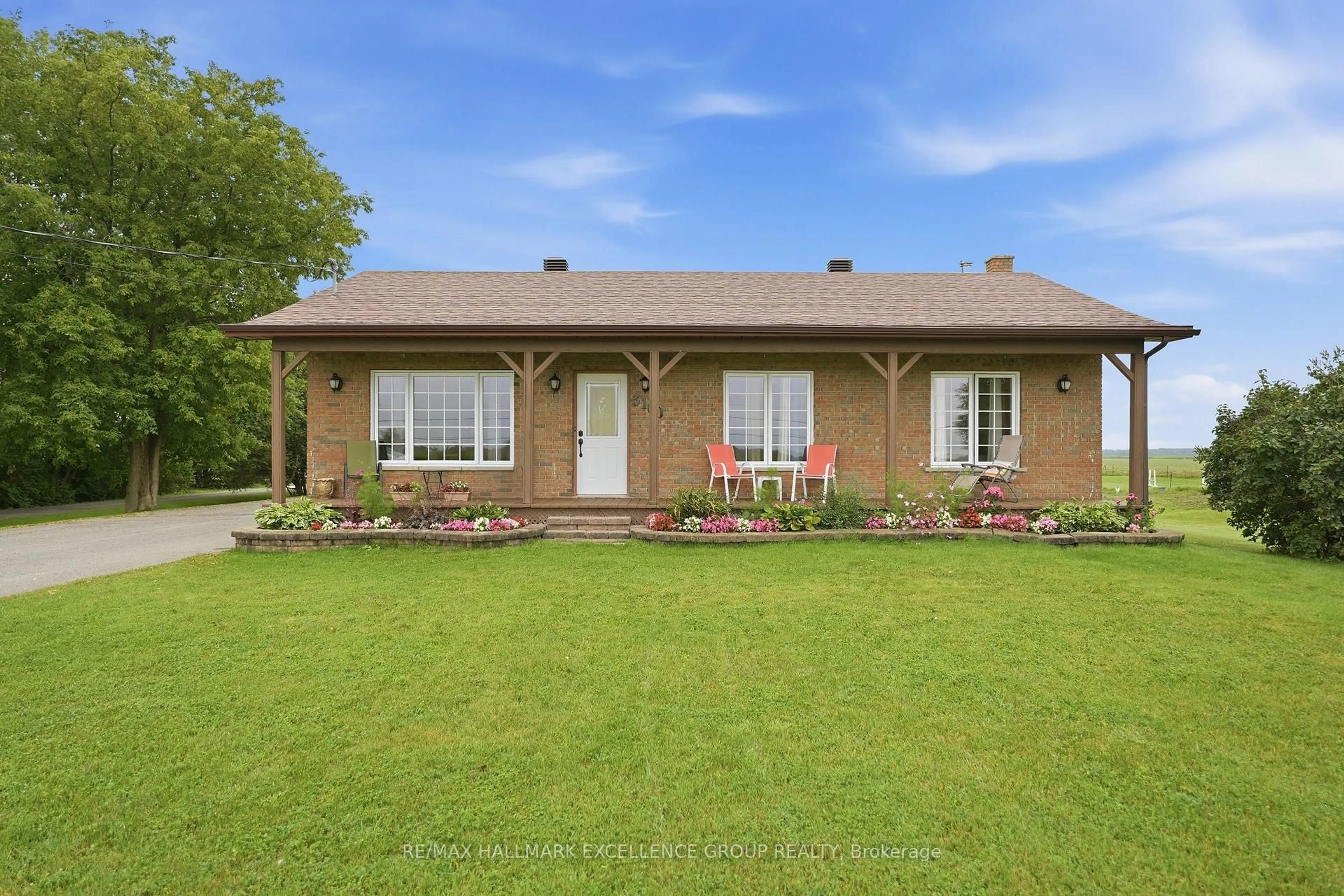 Home with brick exterior material, street for 3160 Dunning Rd, Sarsfield Ontario K0A 3E0