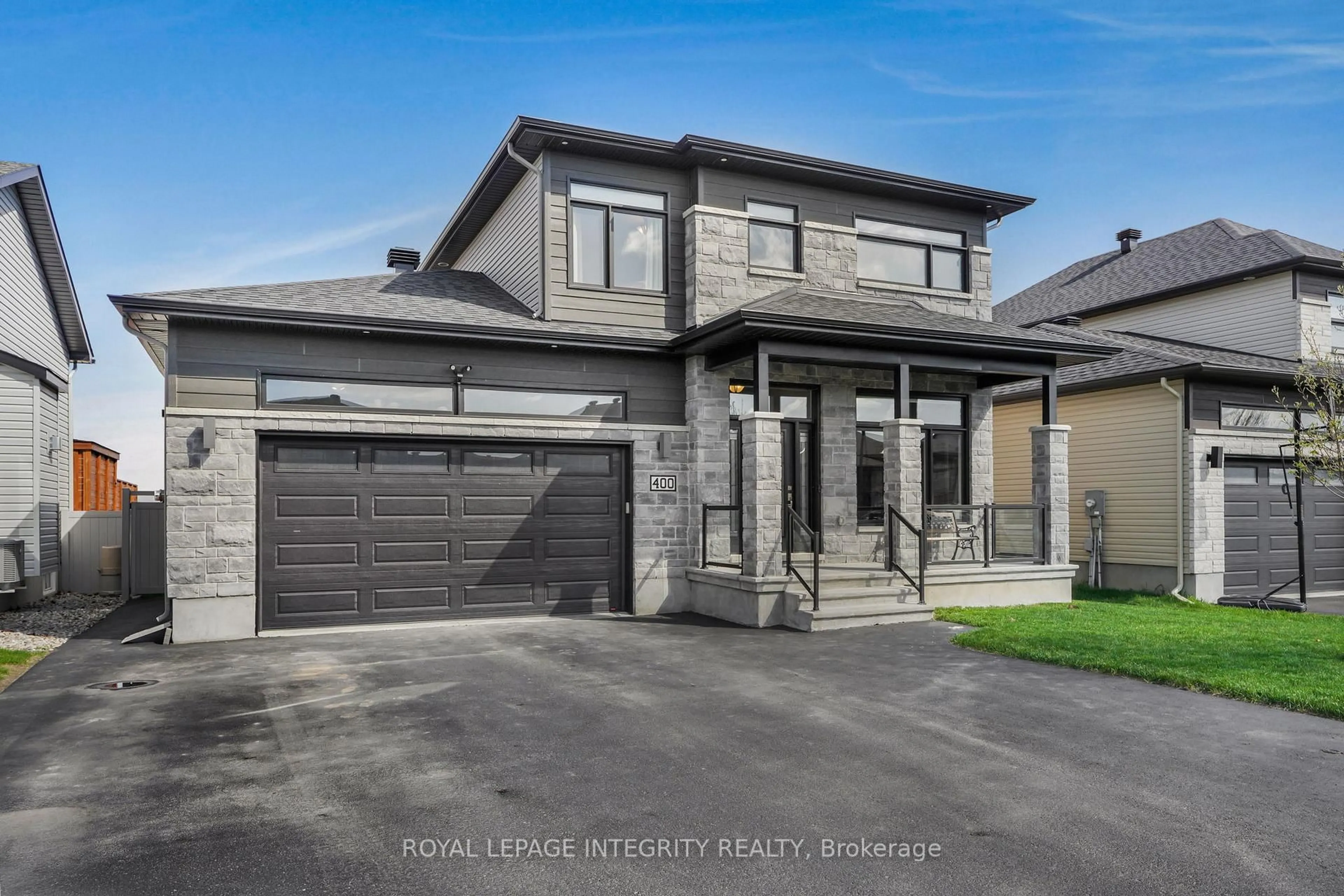 Home with brick exterior material, street for 400 Colmar St, Russell Ontario K0A 1W0