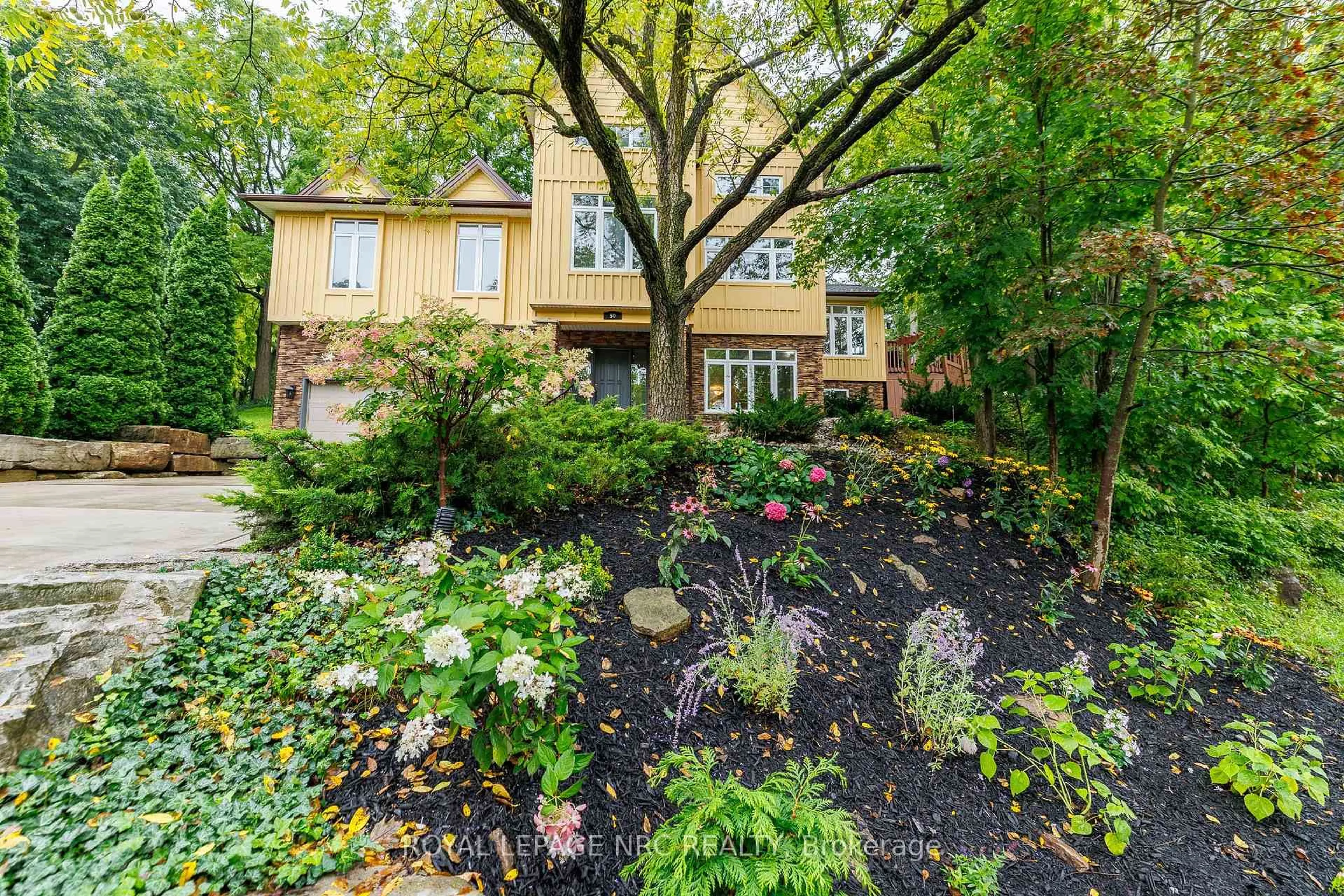 Unknown for 50 Tremont Dr, St. Catharines Ontario L2T 4A3
