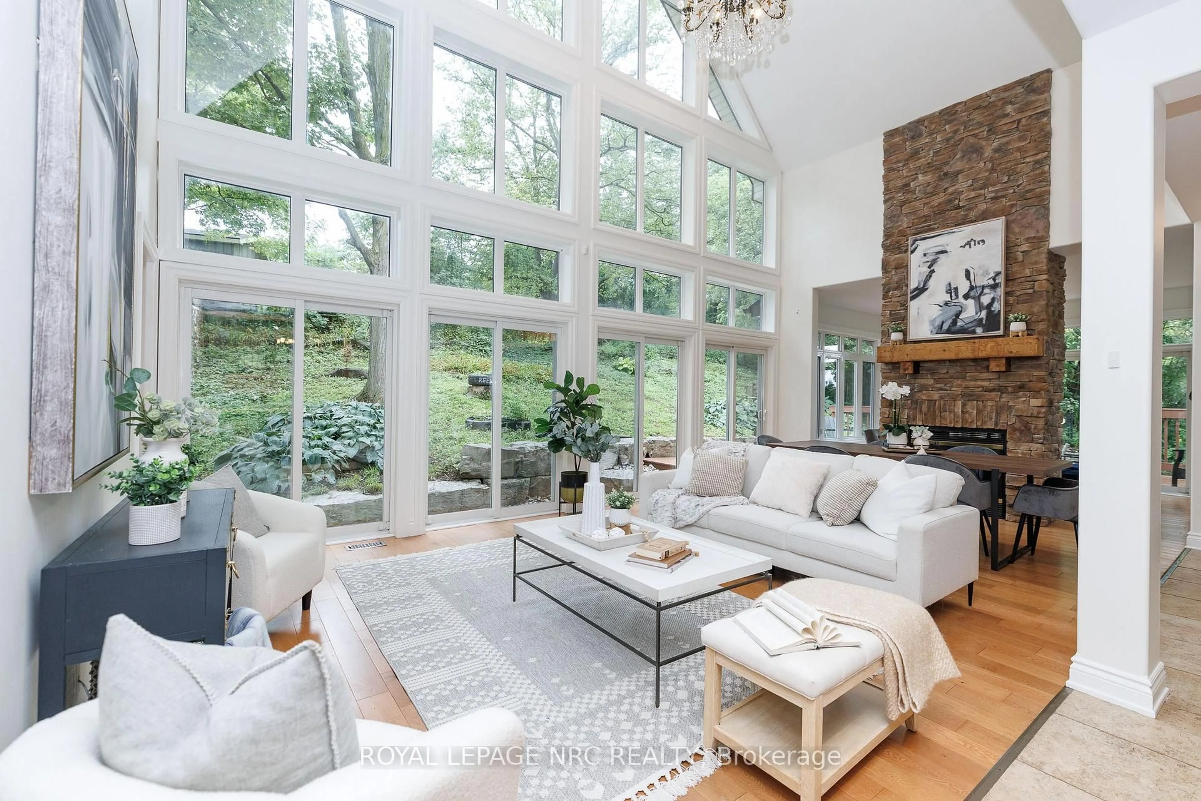Living room with furniture, unknown for 50 Tremont Dr, St. Catharines Ontario L2T 4A3