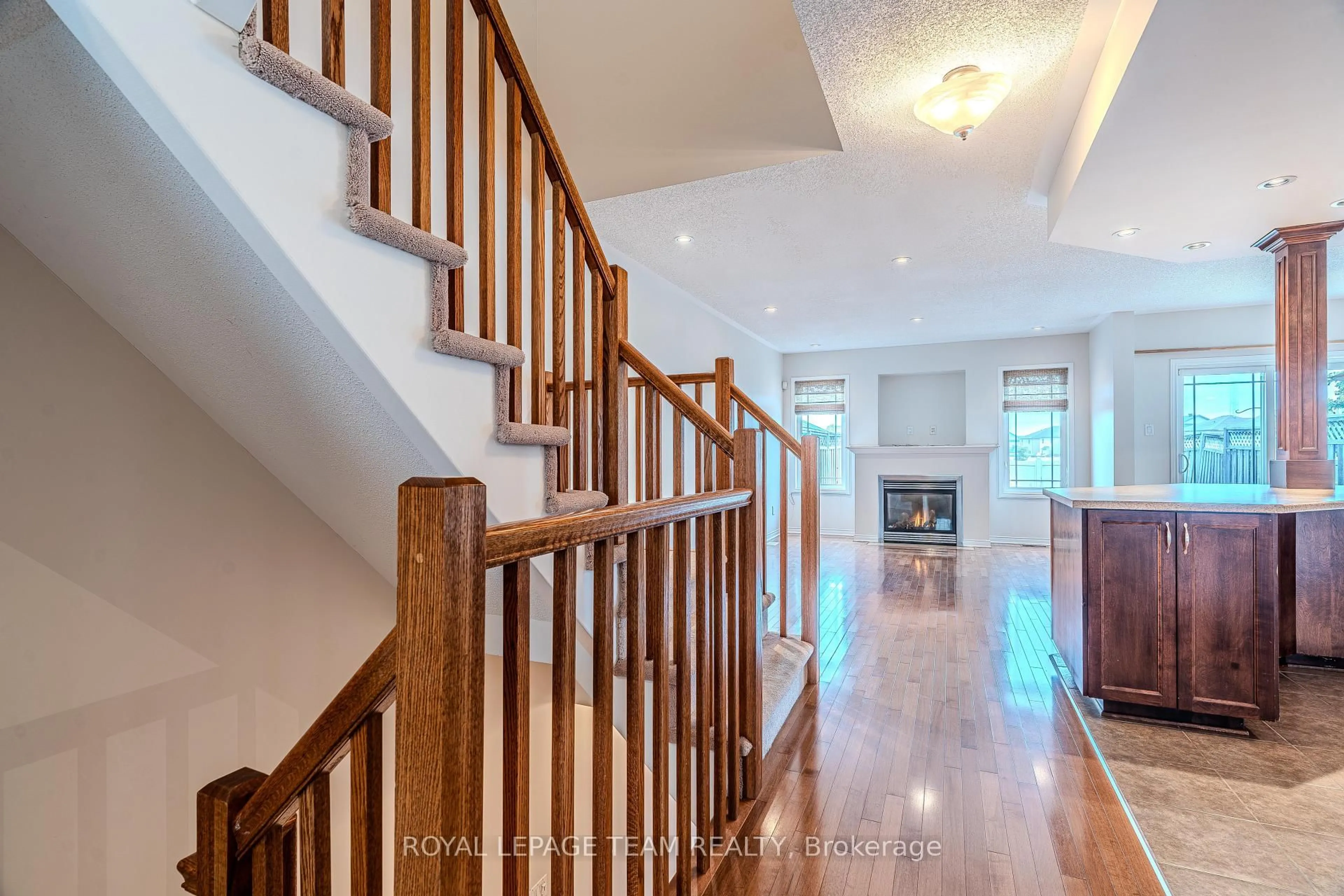 Stairs for 506 Pepperville Cres, Ottawa Ontario K2M 0E3