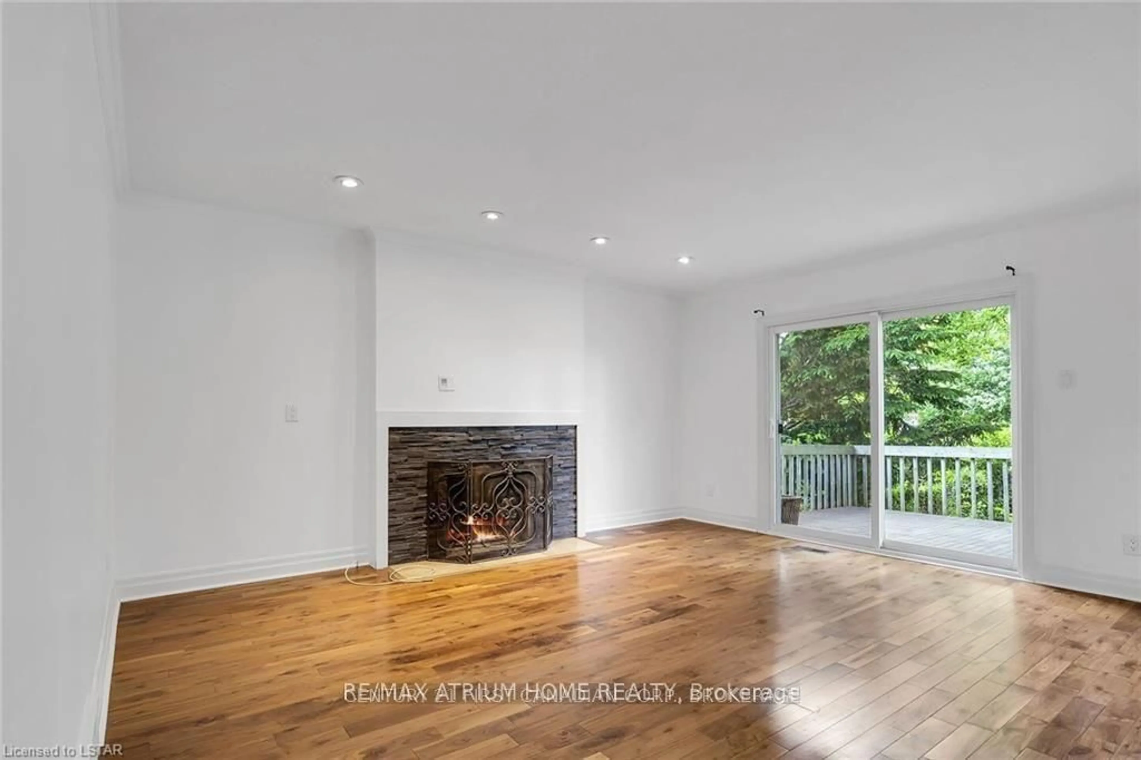 Unknown for 40 Stuyvesant Pl, London South Ontario N6J 3S9