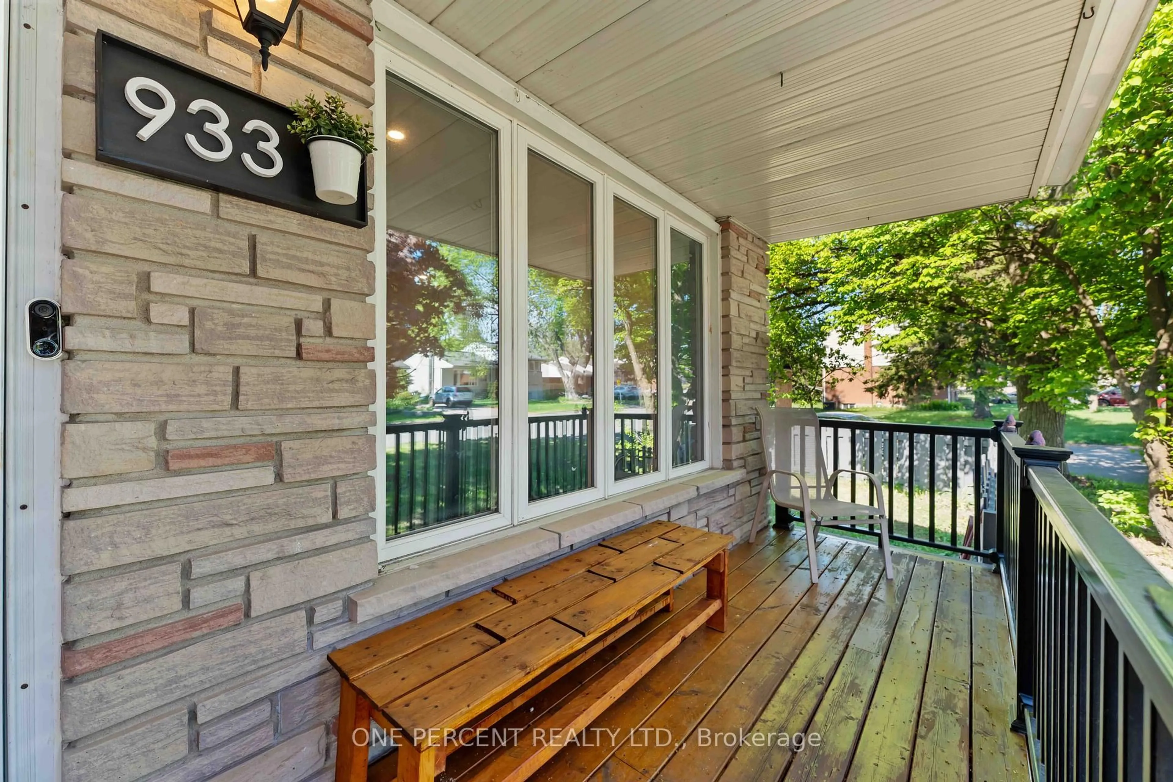 Unknown for 933 Kincaid Crt #Unit A and Unit B, Ottawa Ontario K1V 6N7