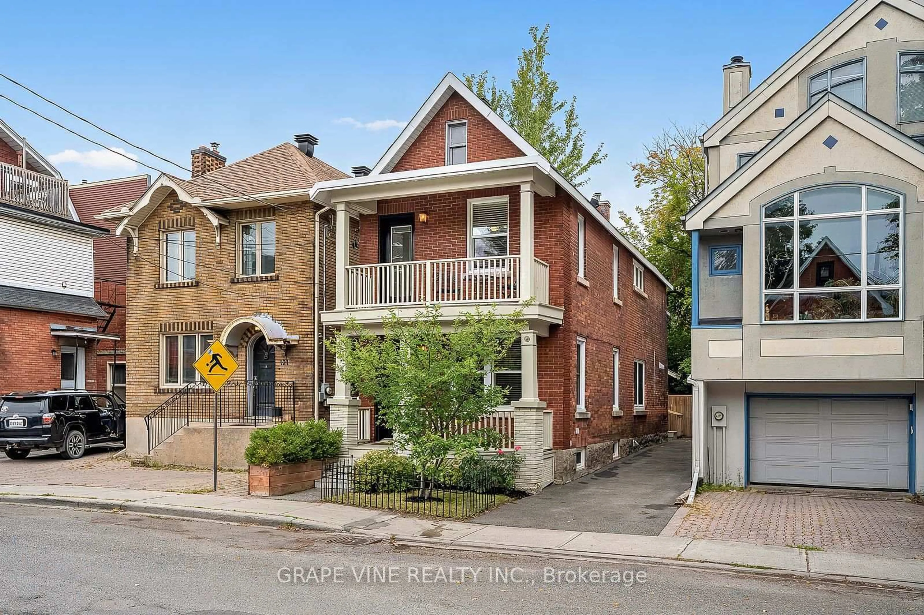Home with brick exterior material, street for 119 Frank St, Ottawa Ontario K2P 0X3